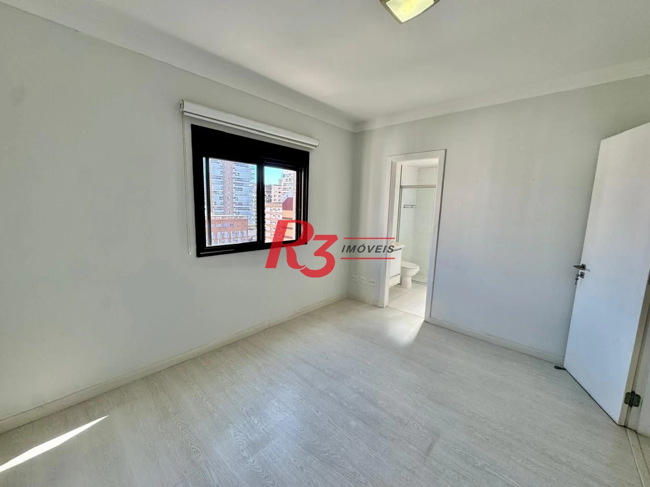 Apartamento com 3 dormitórios à venda, 139 m² por R$ 1.650.000,00 - Gonzaga - Santos/SP