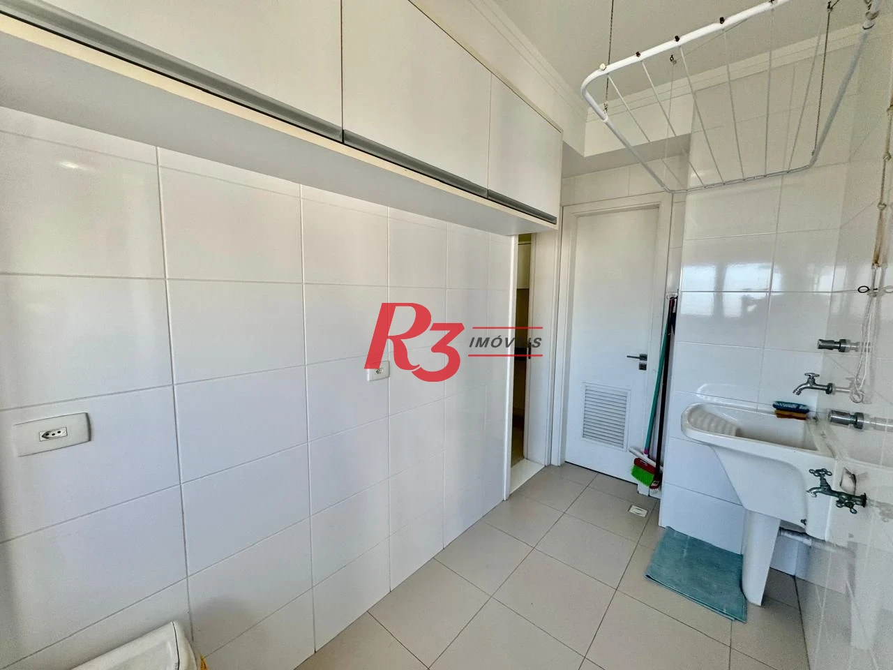 Apartamento com 3 dormitórios à venda, 139 m² por R$ 1.650.000,00 - Gonzaga - Santos/SP