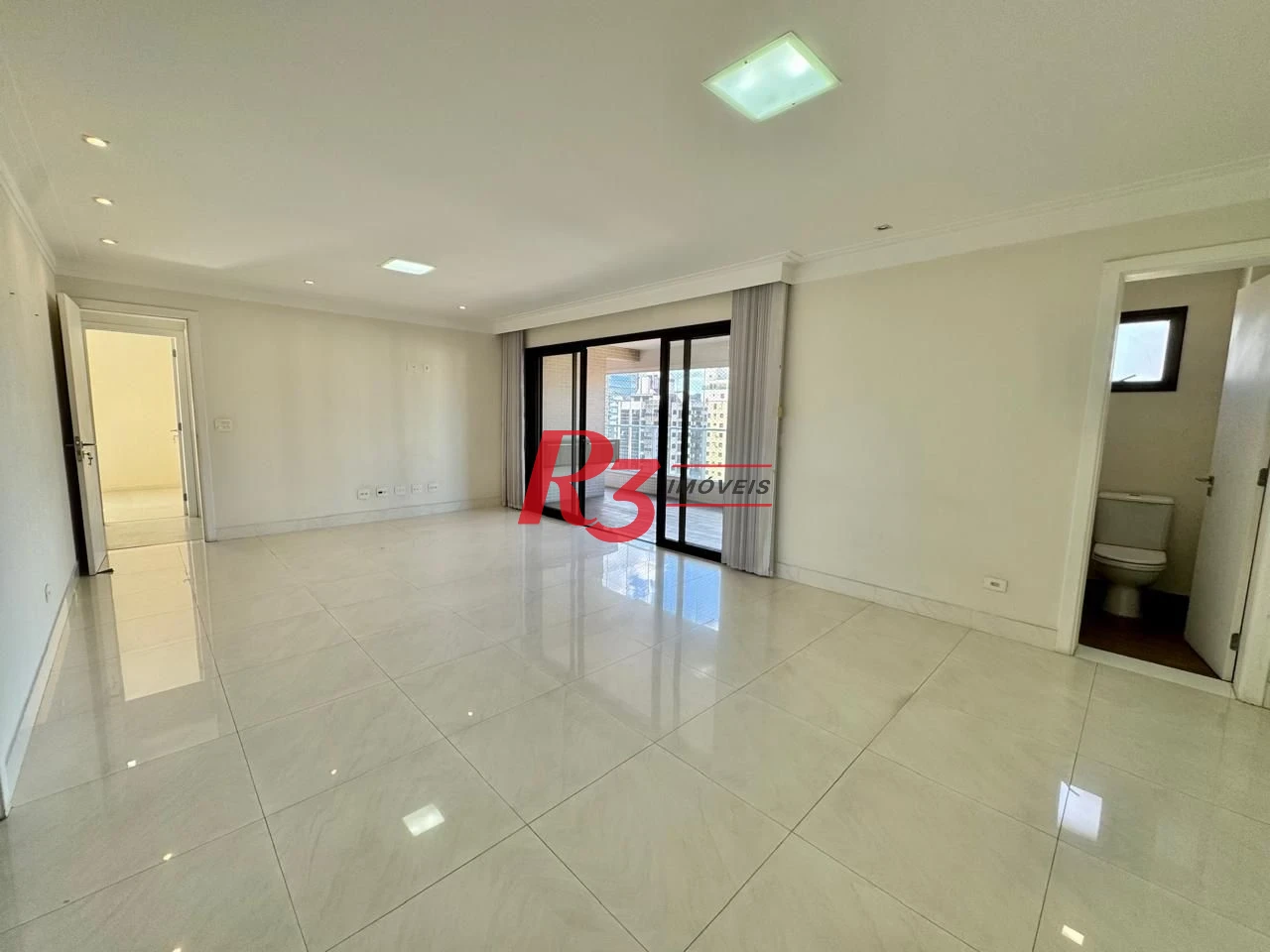 Apartamento com 3 dormitórios à venda, 139 m² por R$ 1.650.000,00 - Gonzaga - Santos/SP