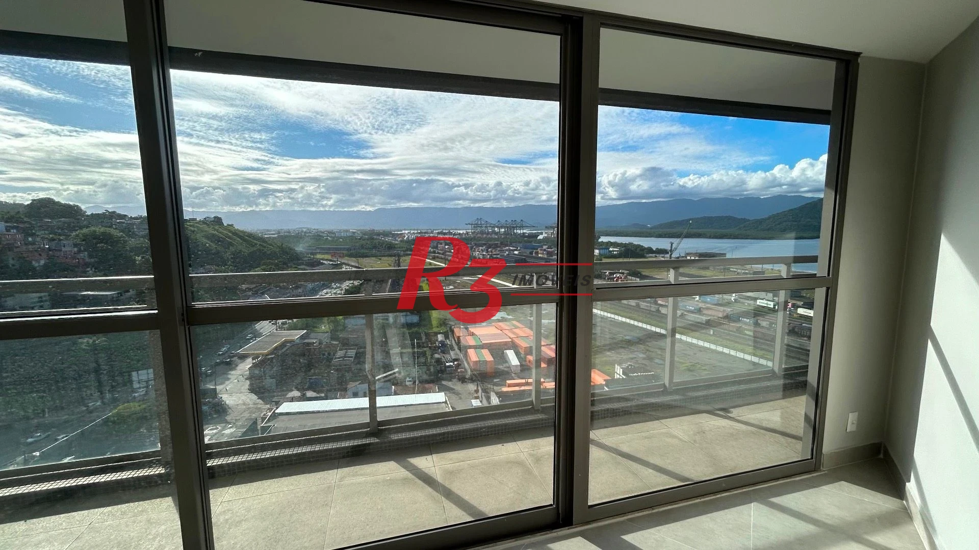 Sala para alugar, 70 m² por R$ 4.777,86/mês - Valongo - Santos/SP