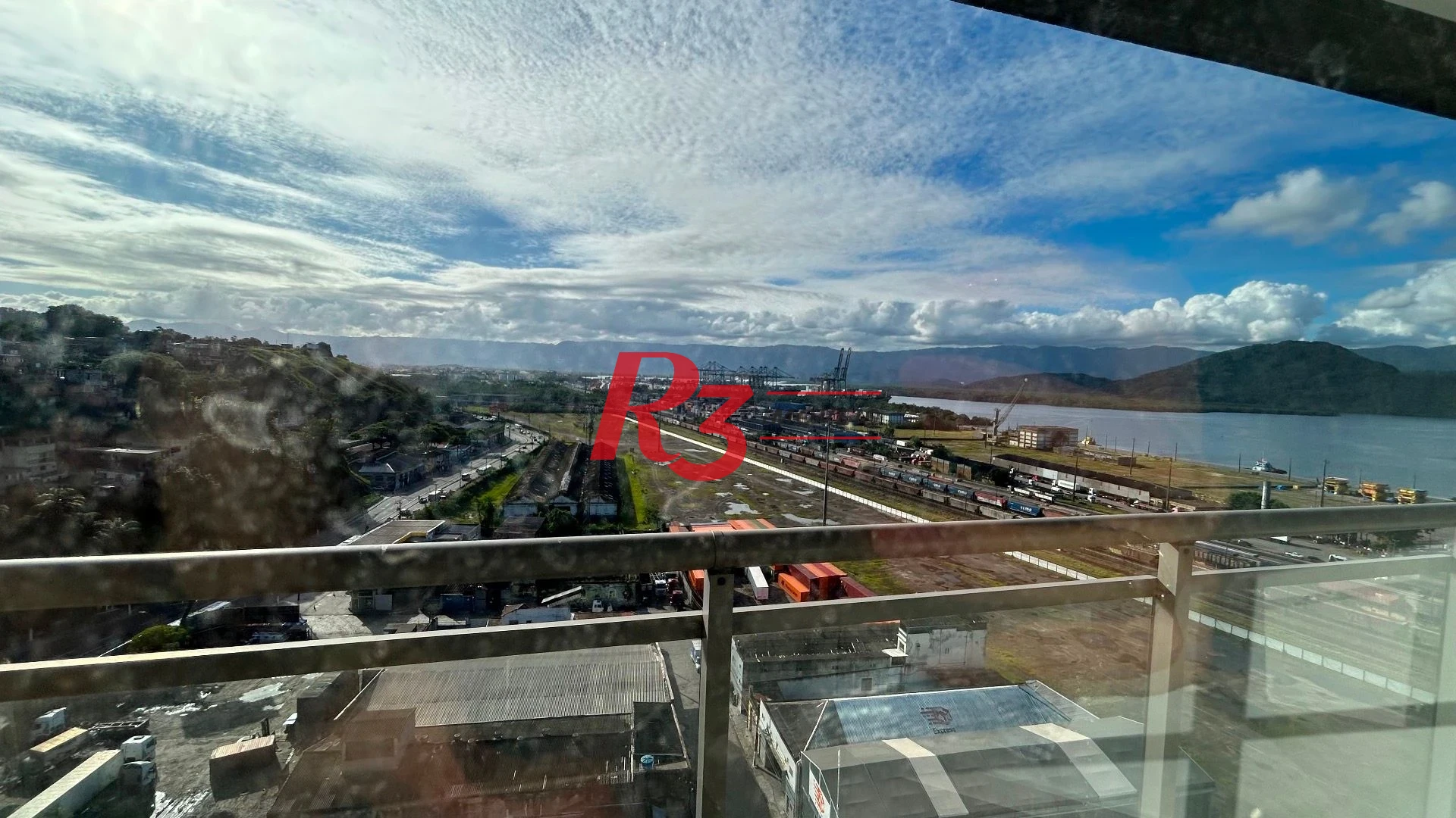 Sala para alugar, 70 m² por R$ 4.777,86/mês - Valongo - Santos/SP