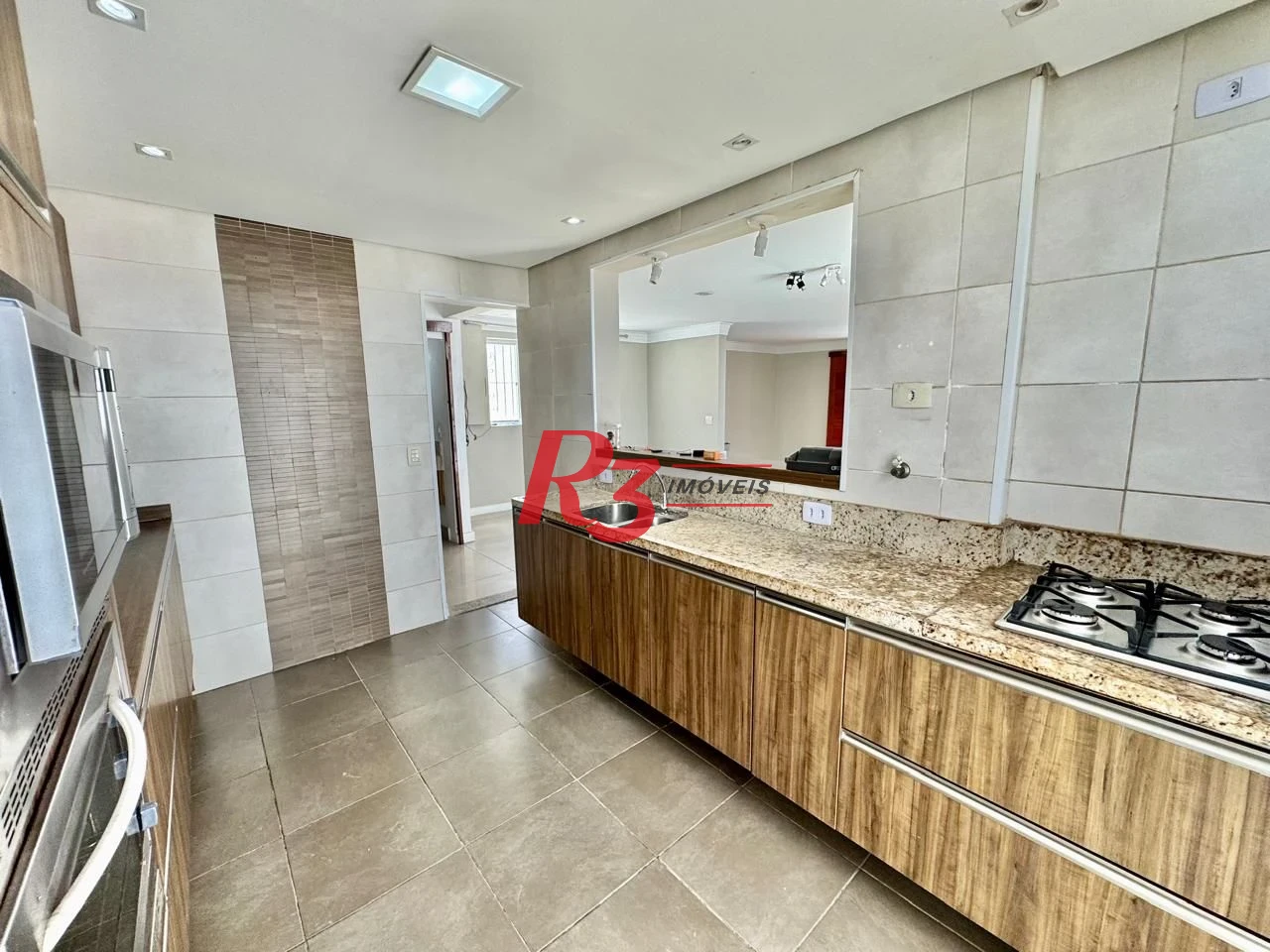 Casa com 3 dormitórios à venda, 231 m² por R$ 1.500.000,00 - Gonzaguinha - São Vicente/SP