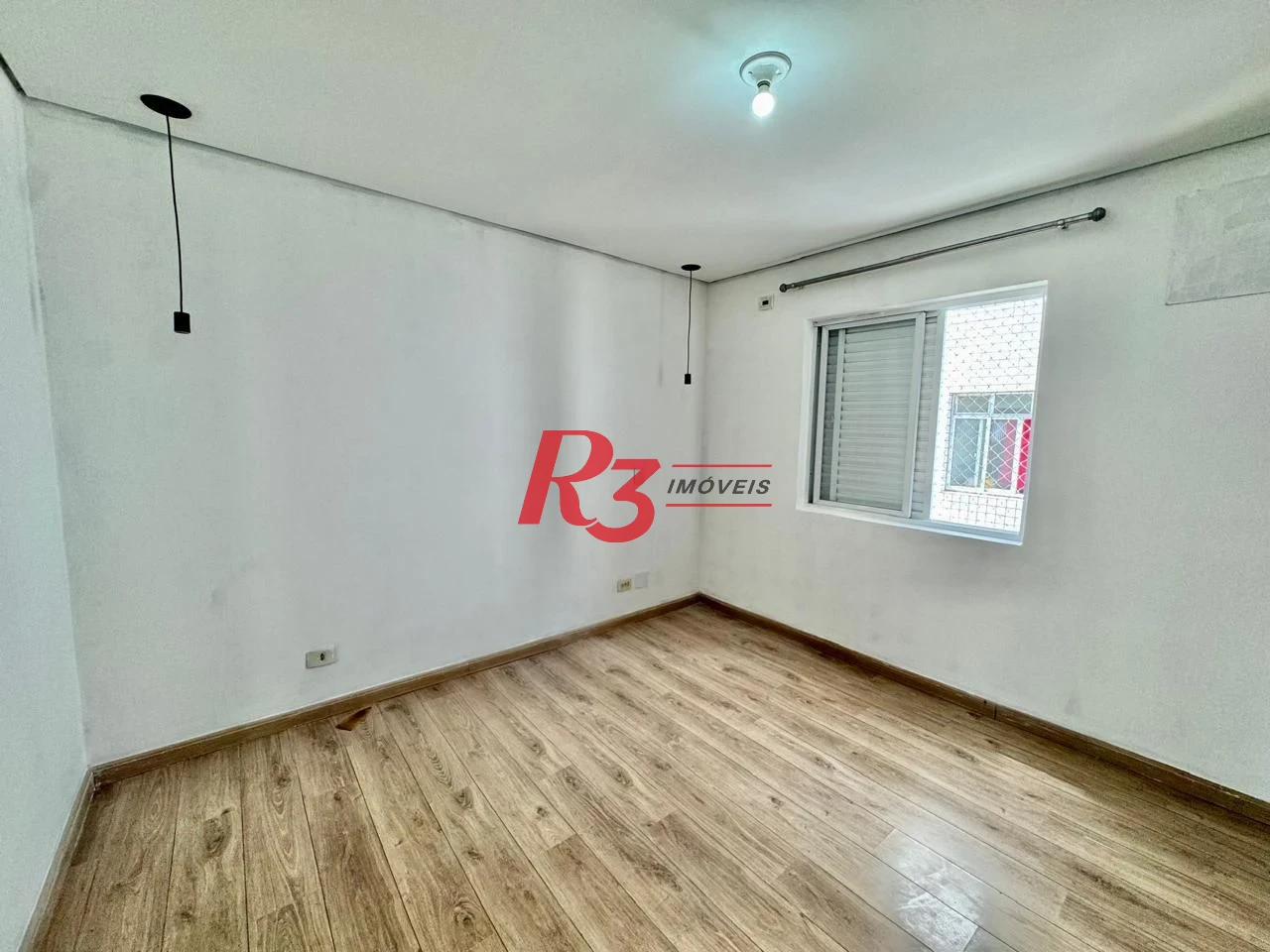 Casa com 3 dormitórios à venda, 231 m² por R$ 1.500.000,00 - Gonzaguinha - São Vicente/SP