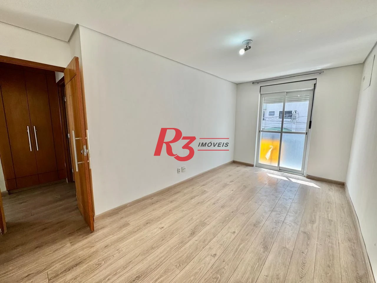 Casa com 3 dormitórios à venda, 231 m² por R$ 1.500.000,00 - Gonzaguinha - São Vicente/SP