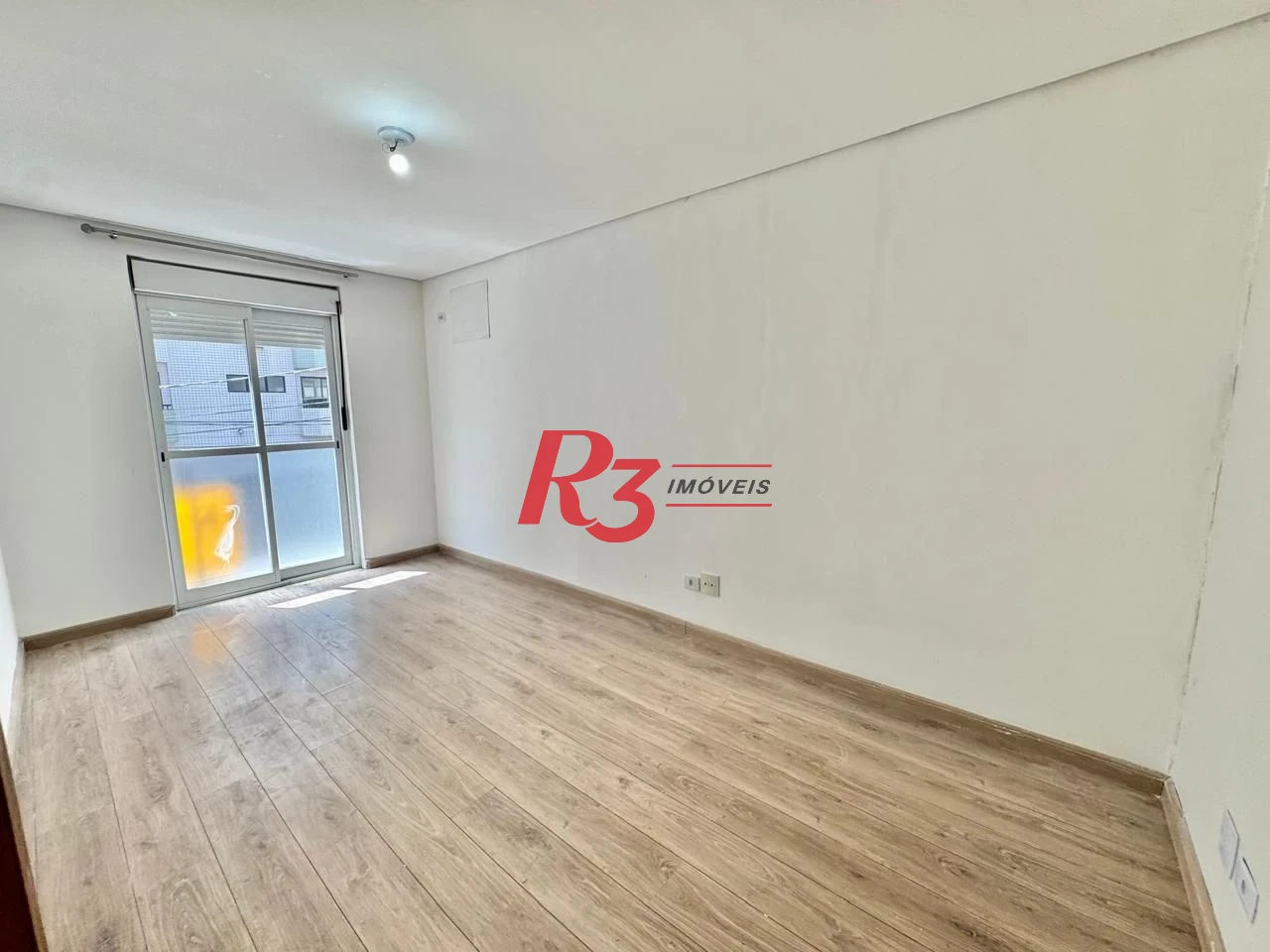 Casa com 3 dormitórios à venda, 231 m² por R$ 1.500.000,00 - Gonzaguinha - São Vicente/SP