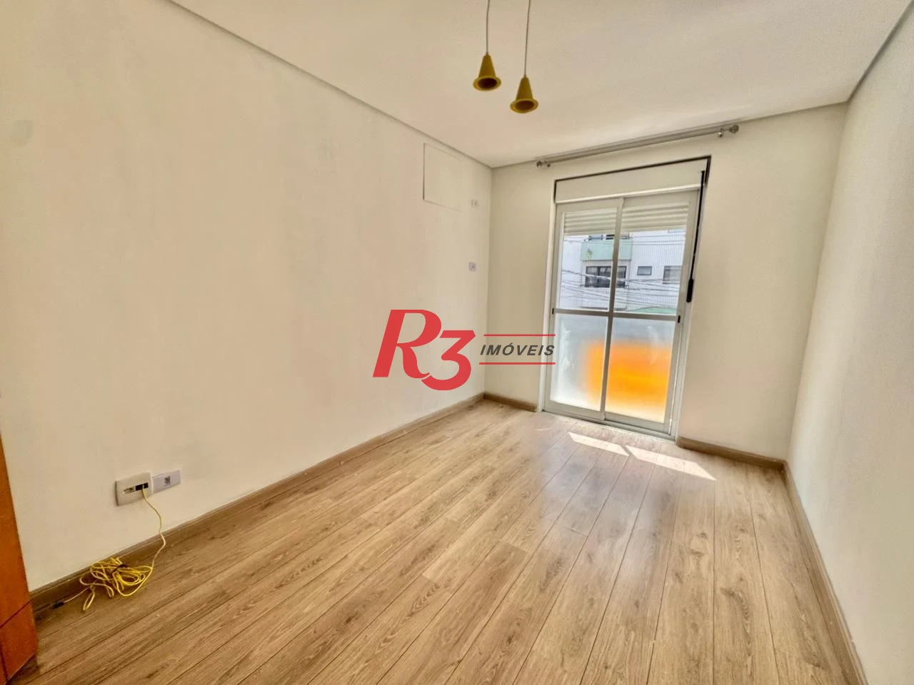 Casa com 3 dormitórios à venda, 231 m² por R$ 1.500.000,00 - Gonzaguinha - São Vicente/SP
