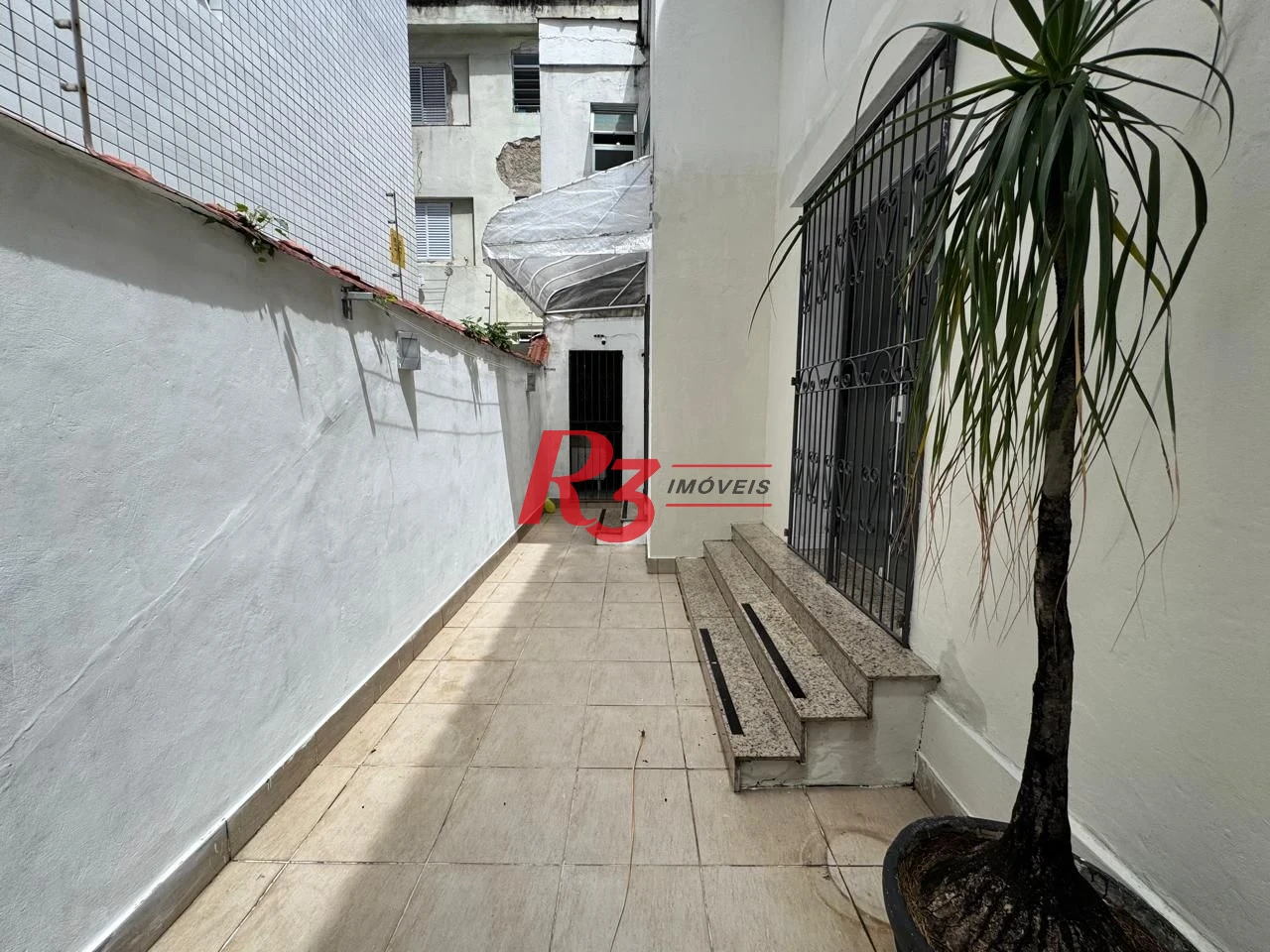 Casa com 3 dormitórios à venda, 231 m² por R$ 1.500.000,00 - Gonzaguinha - São Vicente/SP