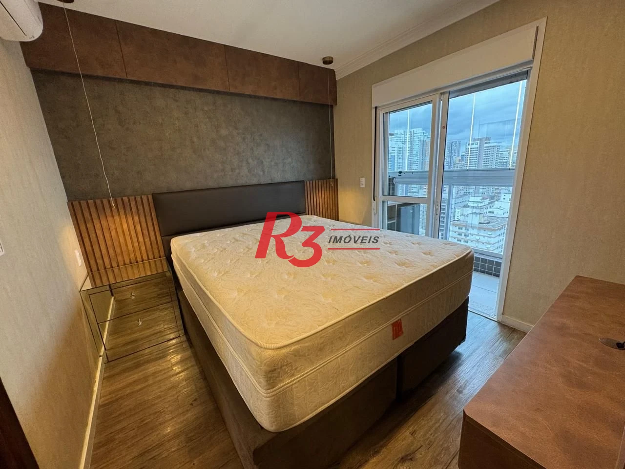 Apartamento Duplex com 3 dormitórios à venda, 115 m² por R$ 1.710.000,00 - Pompéia - Santos/SP
