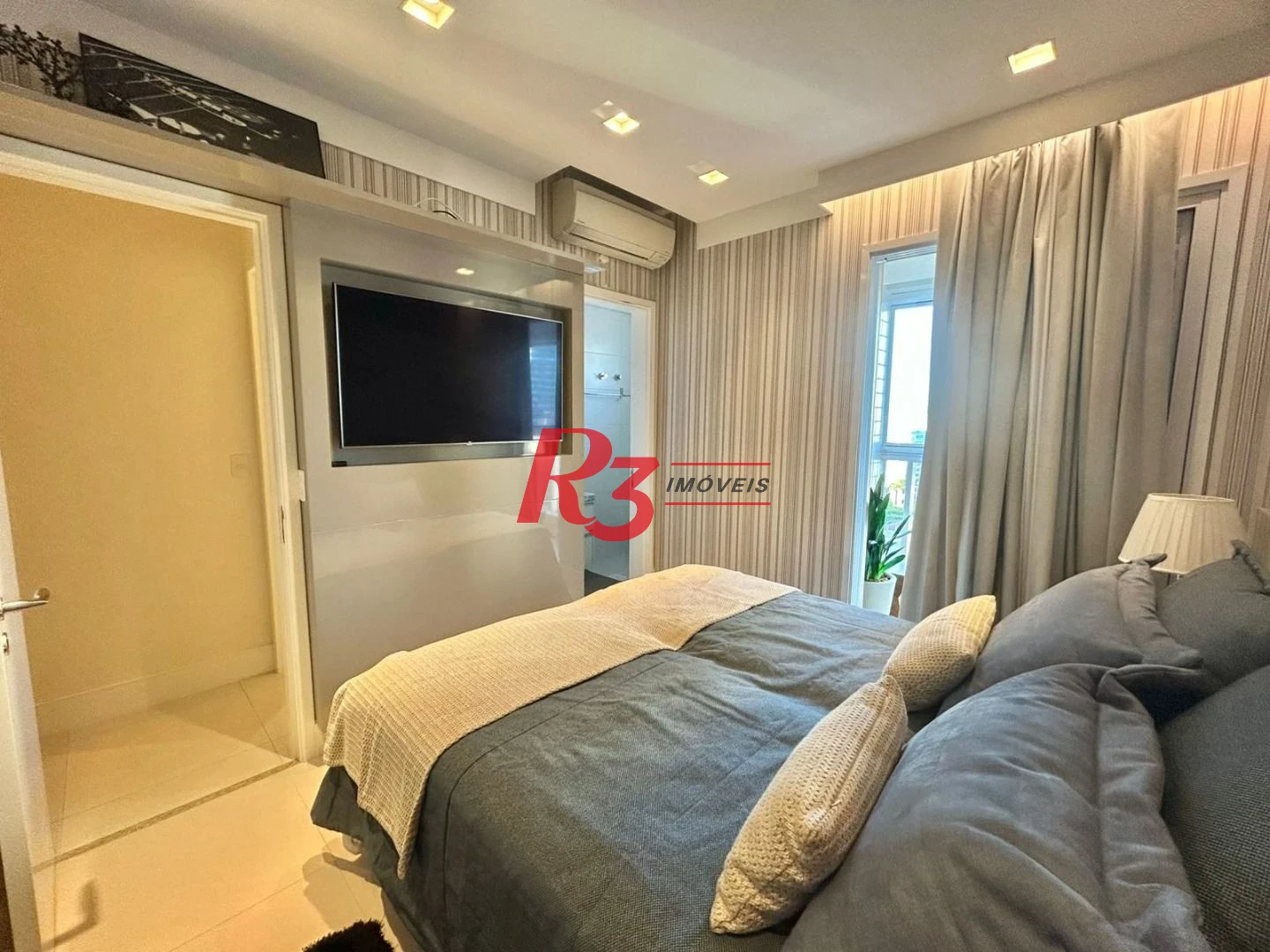 Apartamento com 3 dormitórios à venda, 178 m² por R$ 3.500.000,00 - Boqueirão - Santos/SP