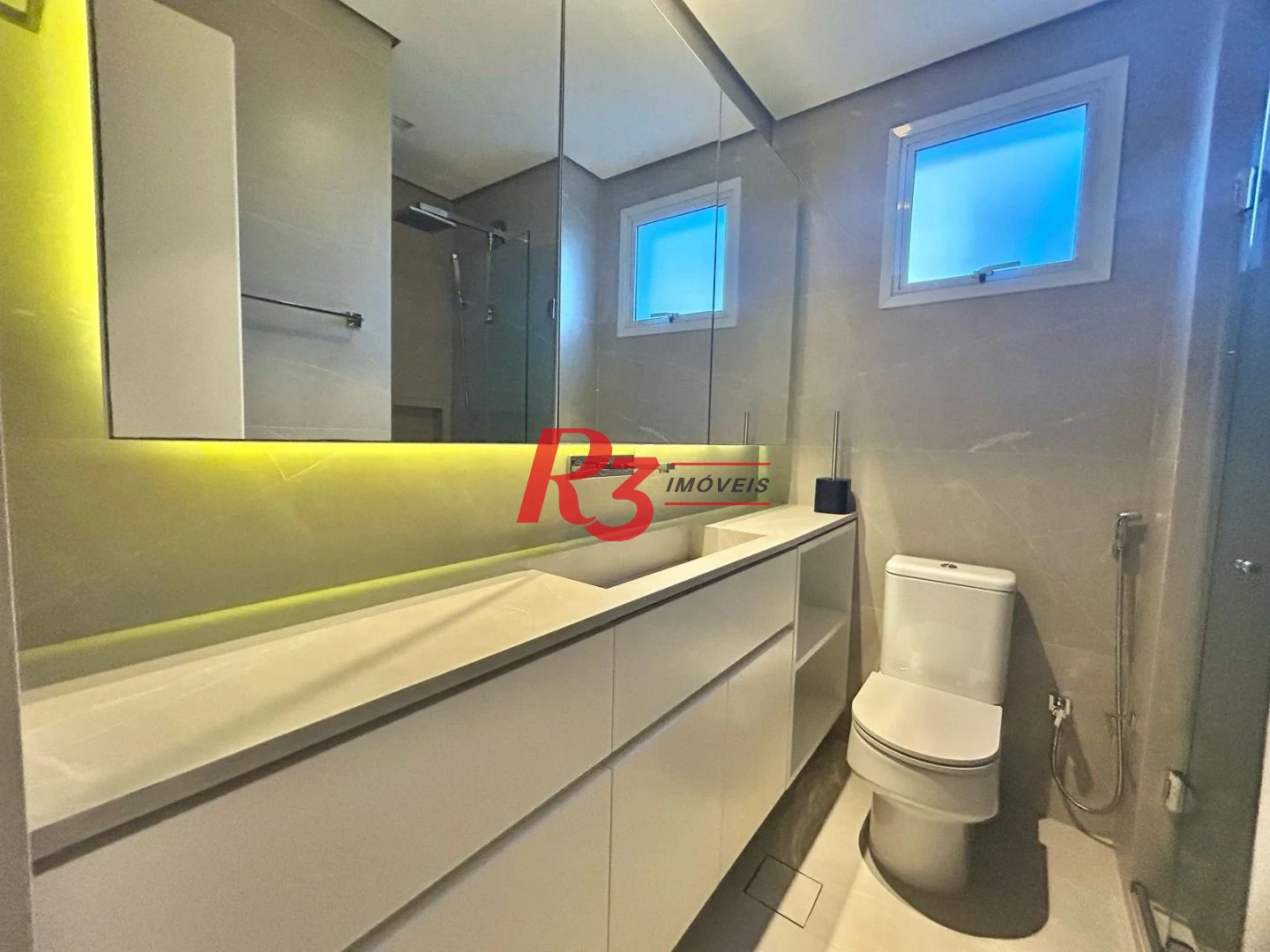 Apartamento com 3 dormitórios à venda, 177 m² por R$ 3.280.000,00 - Boqueirão - Santos/SP