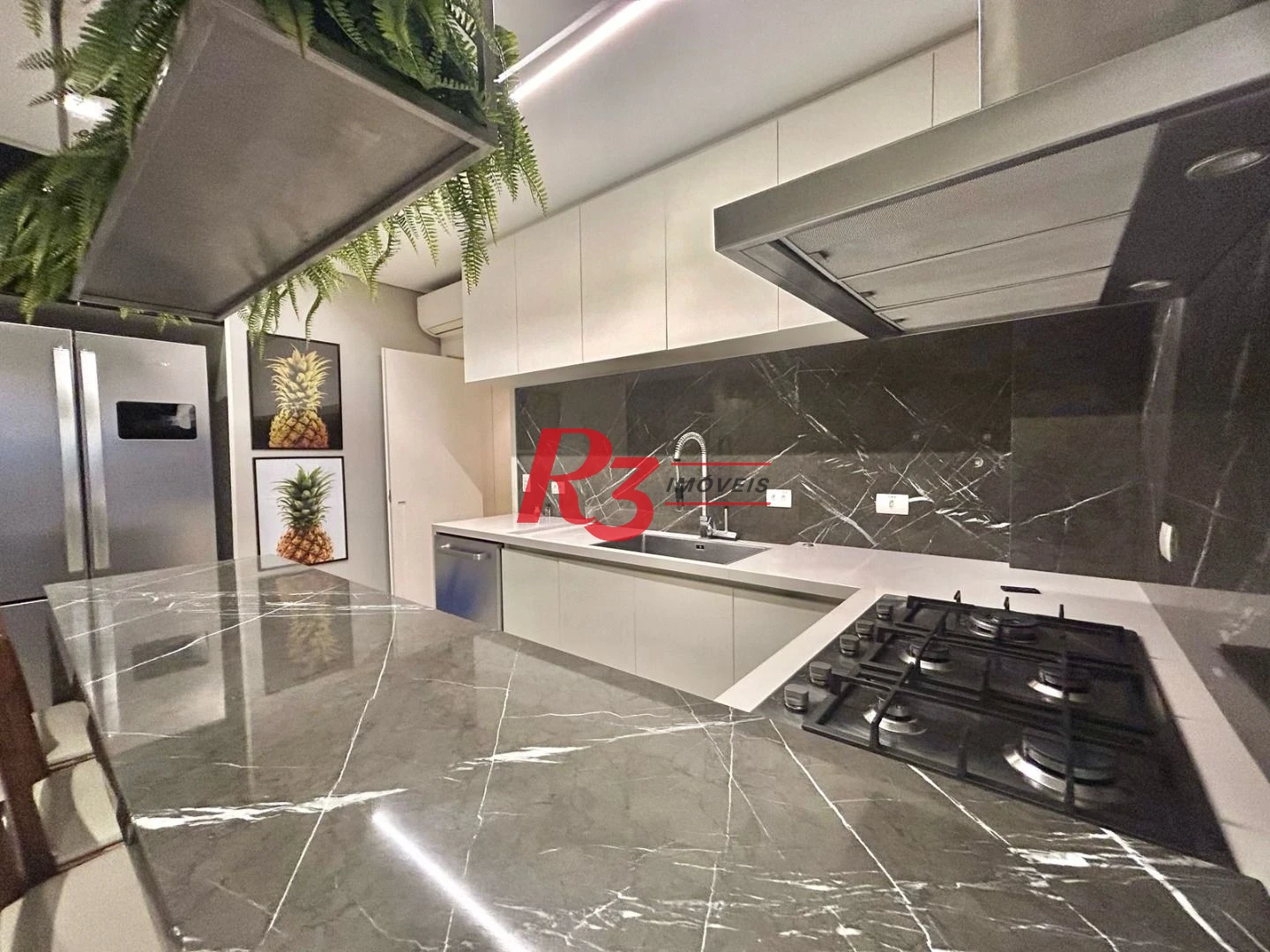 Apartamento com 3 dormitórios à venda, 177 m² por R$ 3.280.000,00 - Boqueirão - Santos/SP