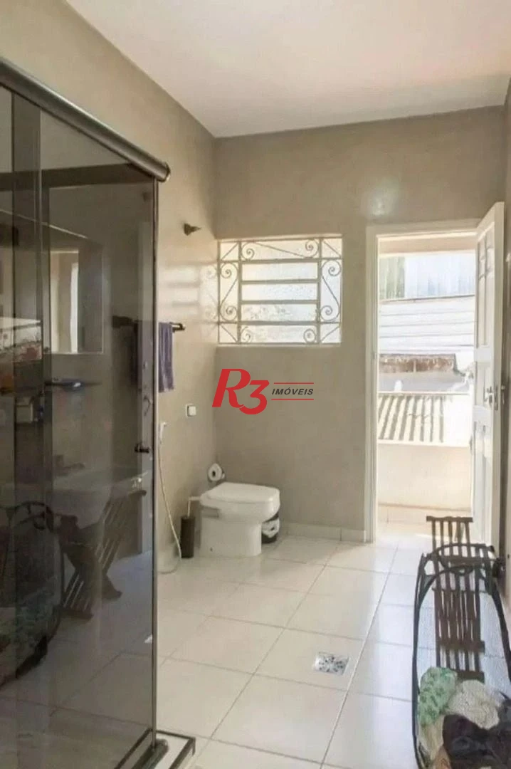 Sobrado com 4 dormitórios à venda, 210 m² por R$ 1.350.000,00 - Embaré - Santos/SP