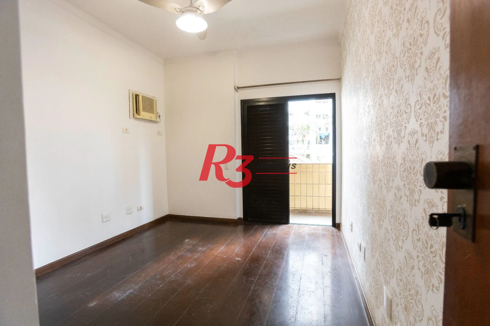 Apartamento com 3 dormitórios à venda, 183 m² por R$ 1.200.000,00 - Pompéia - Santos/SP