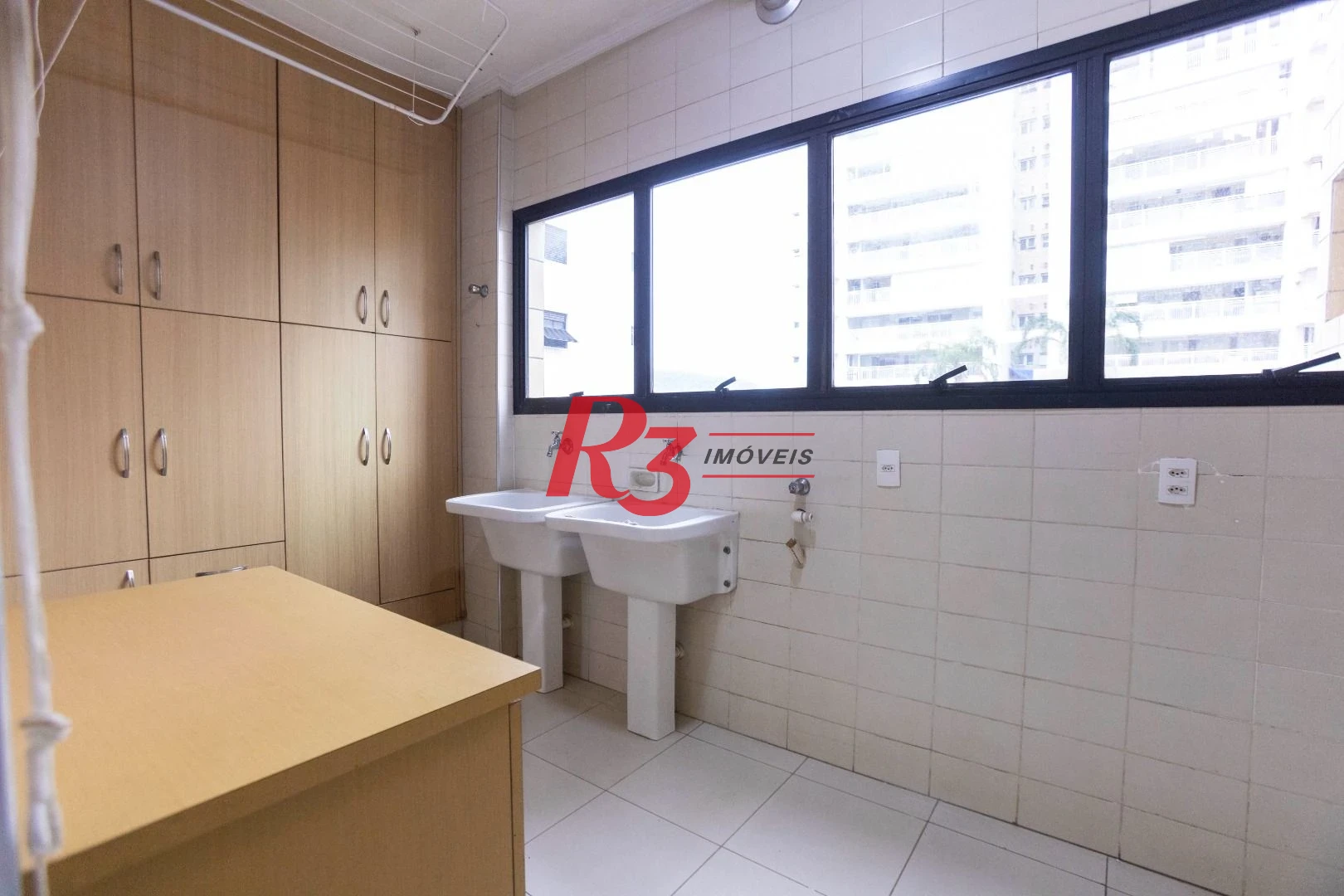 Apartamento com 3 dormitórios à venda, 183 m² por R$ 1.200.000,00 - Pompéia - Santos/SP
