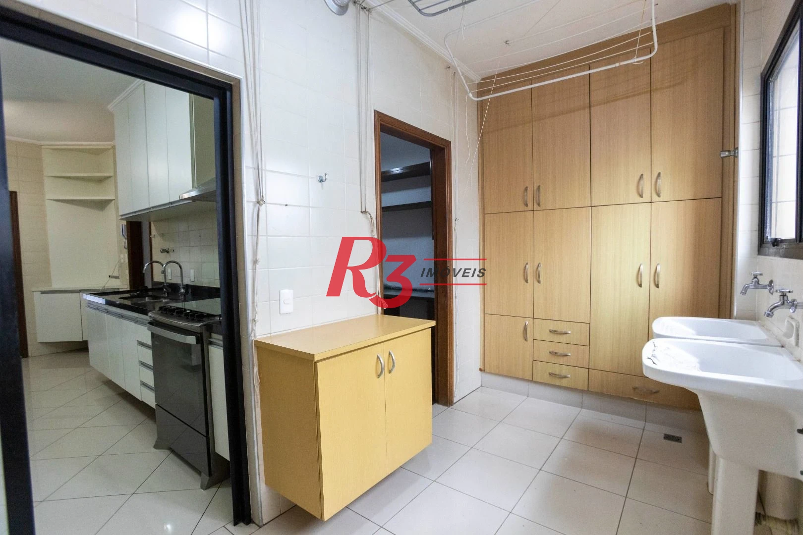 Apartamento com 3 dormitórios à venda, 183 m² por R$ 1.200.000,00 - Pompéia - Santos/SP