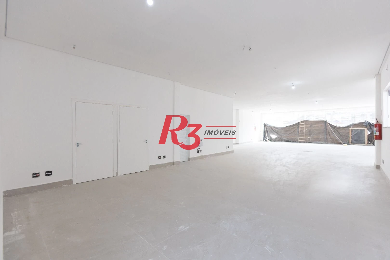 Loja para alugar, 600 m² por R$ 23.608,70/mês - Encruzilhada - Santos/SP