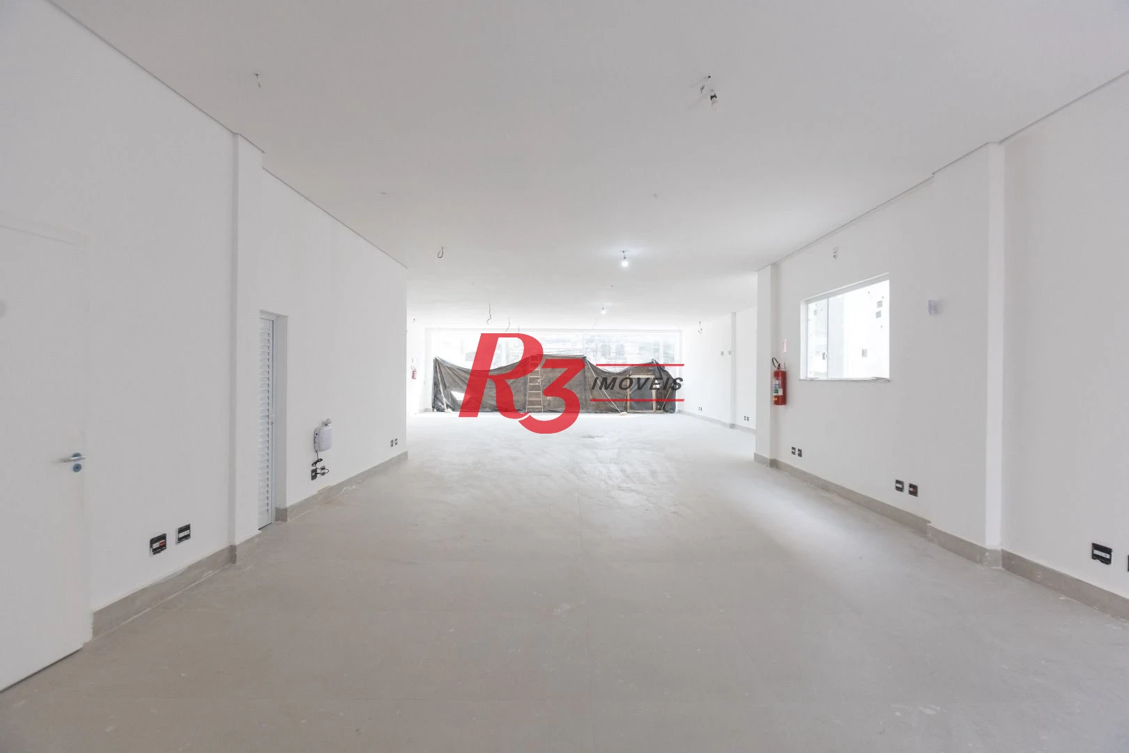 Loja para alugar, 600 m² por R$ 23.608,70/mês - Encruzilhada - Santos/SP