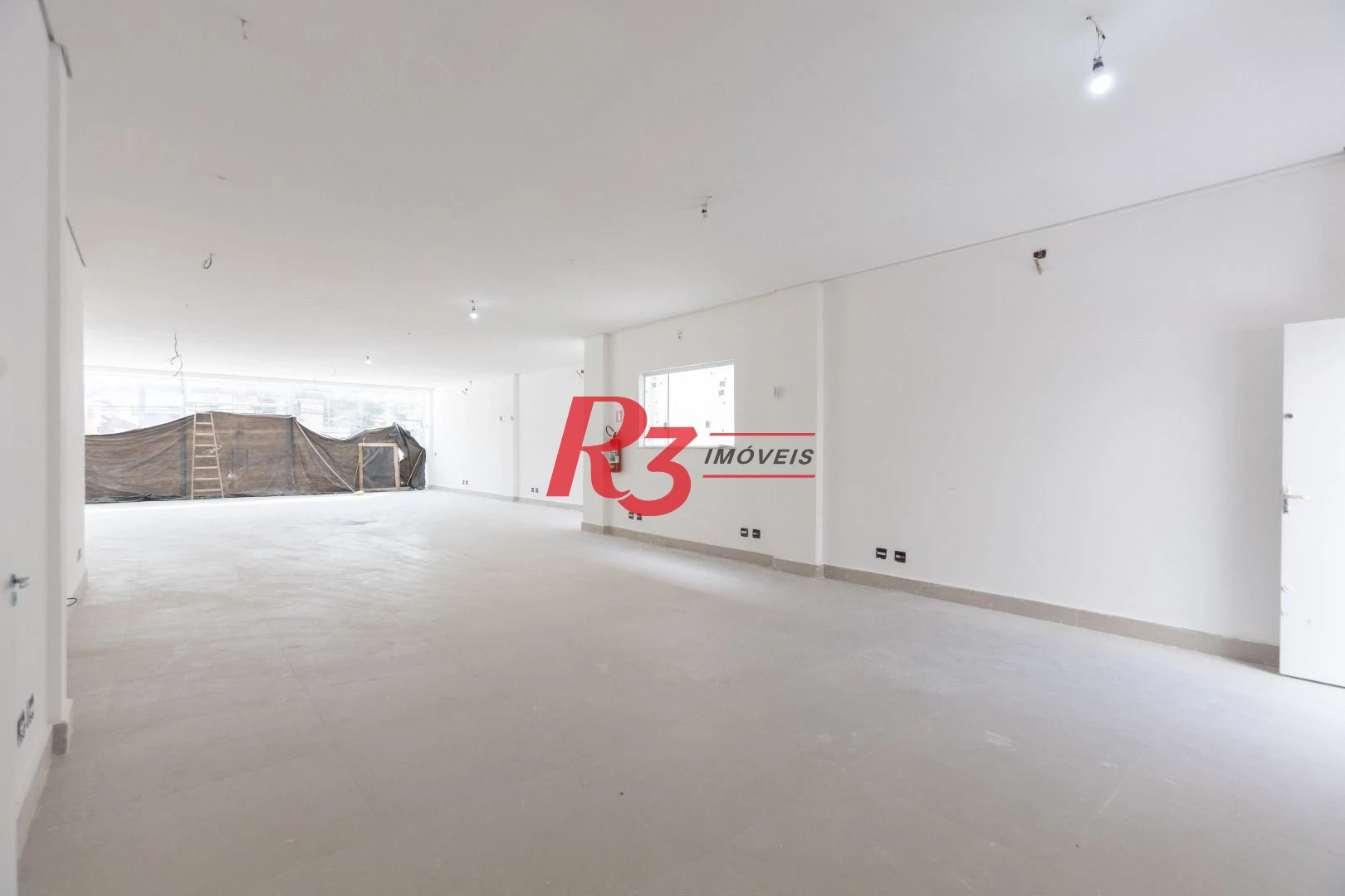 Loja para alugar, 600 m² por R$ 23.608,70/mês - Encruzilhada - Santos/SP