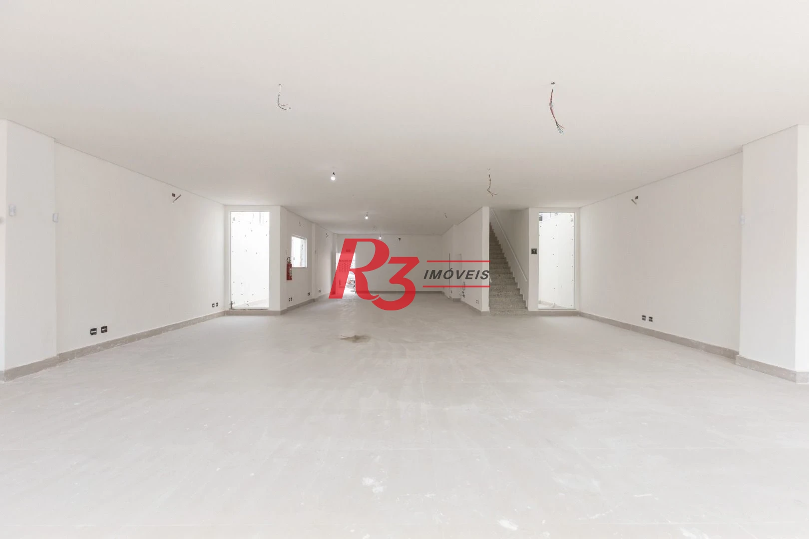 Loja para alugar, 600 m² por R$ 23.608,70/mês - Encruzilhada - Santos/SP