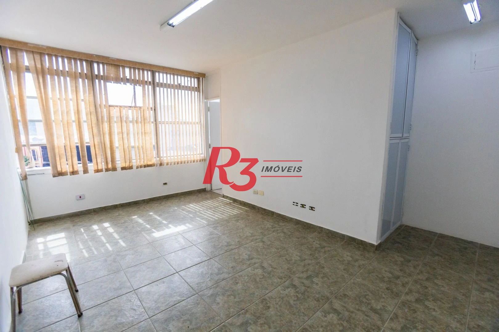 Sala para alugar, 29 m² por R$ 3.000,00/mês - Centro - Santos/SP