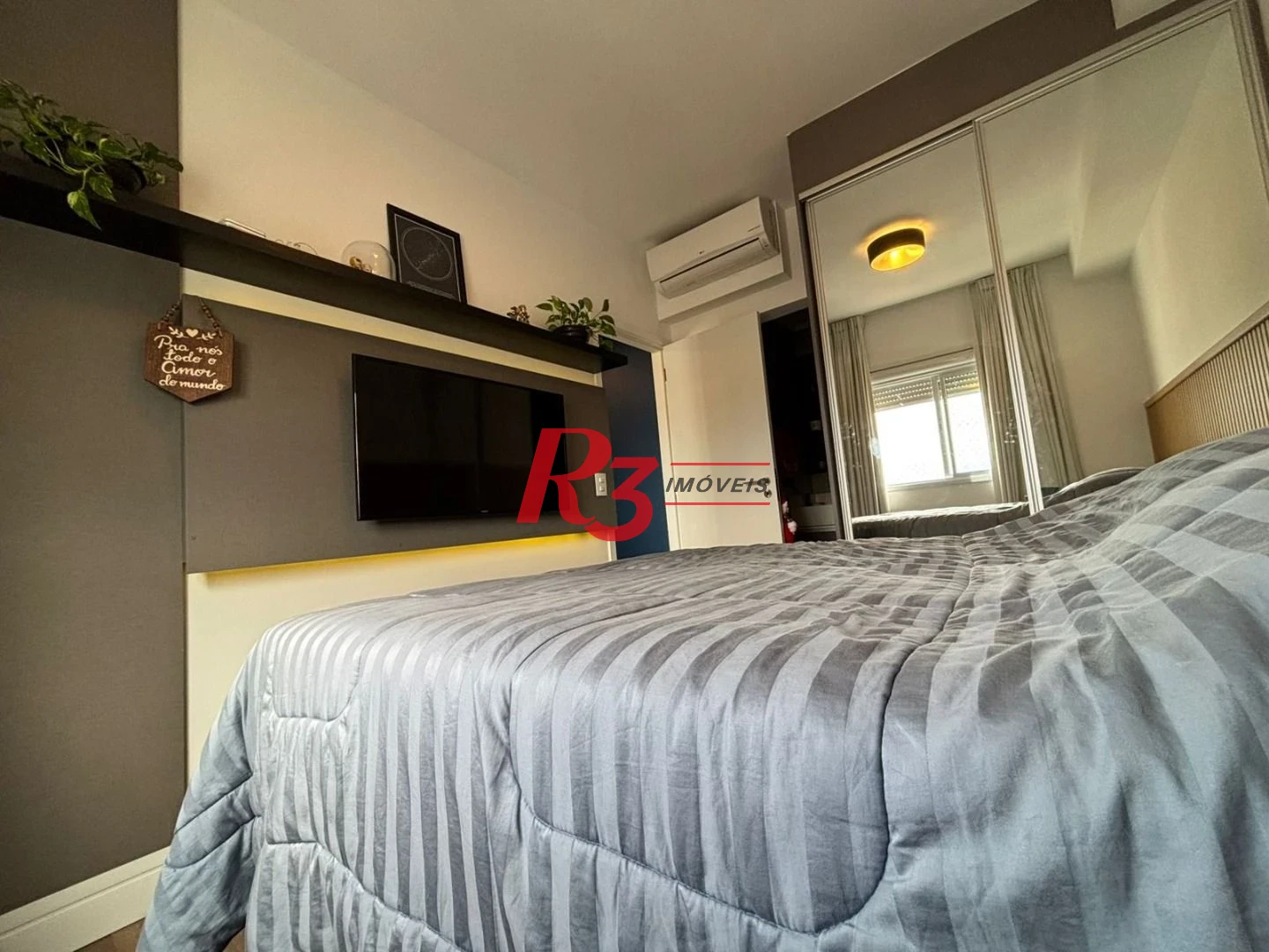 Apartamento com 2 dormitórios à venda, 63 m² por R$ 750.000,00 - Campo Grande - Santos/SP