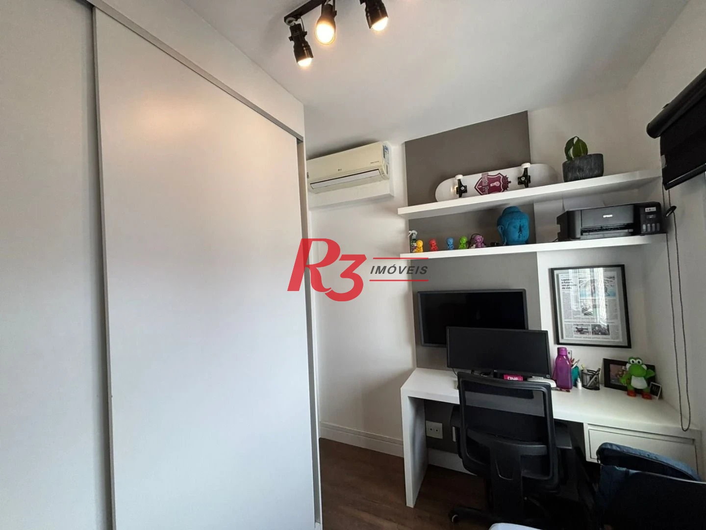 Apartamento com 2 dormitórios à venda, 63 m² por R$ 750.000,00 - Campo Grande - Santos/SP