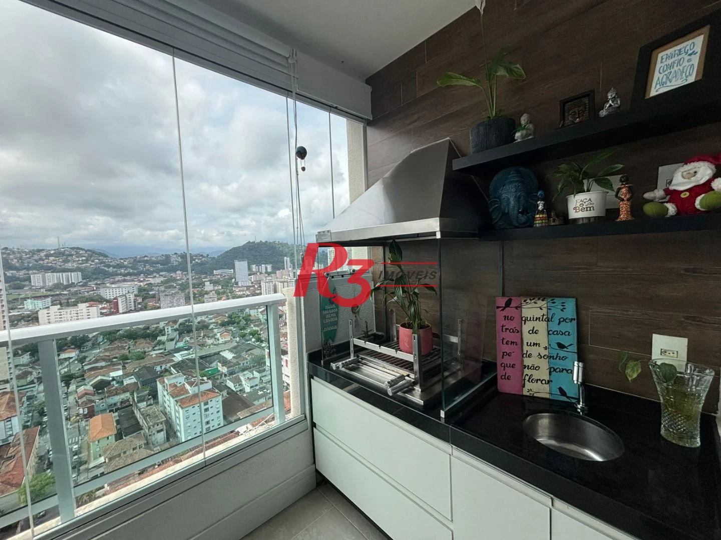 Apartamento com 2 dormitórios à venda, 63 m² por R$ 750.000,00 - Campo Grande - Santos/SP