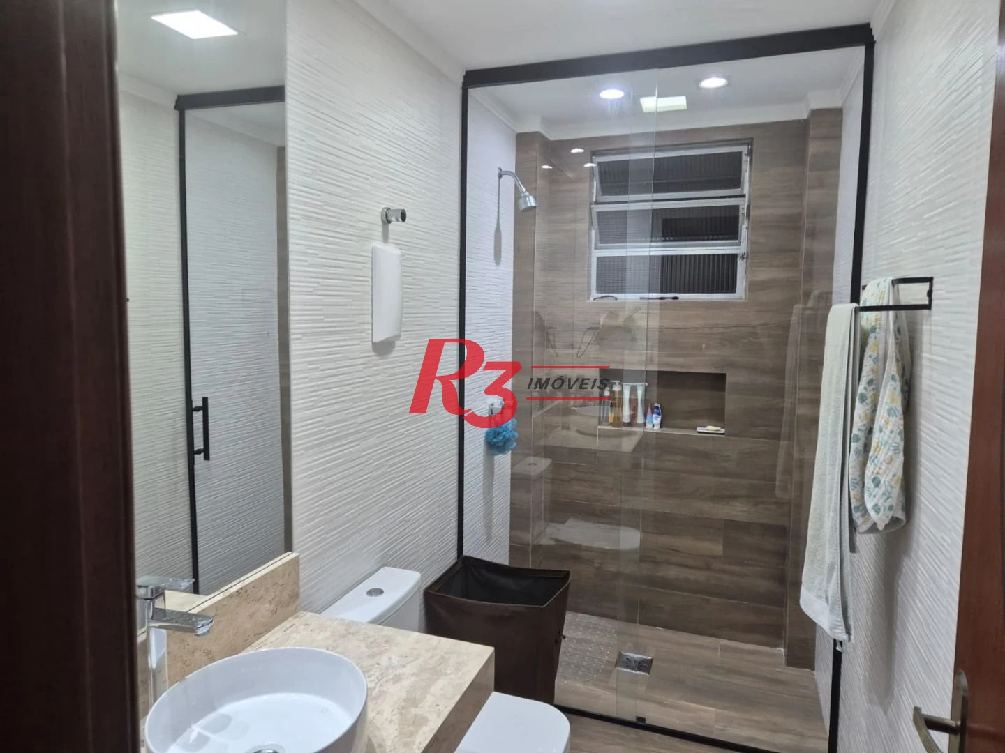Apartamento com 3 dormitórios à venda, 133 m² por R$ 645.000,00 - Marapé - Santos/SP
