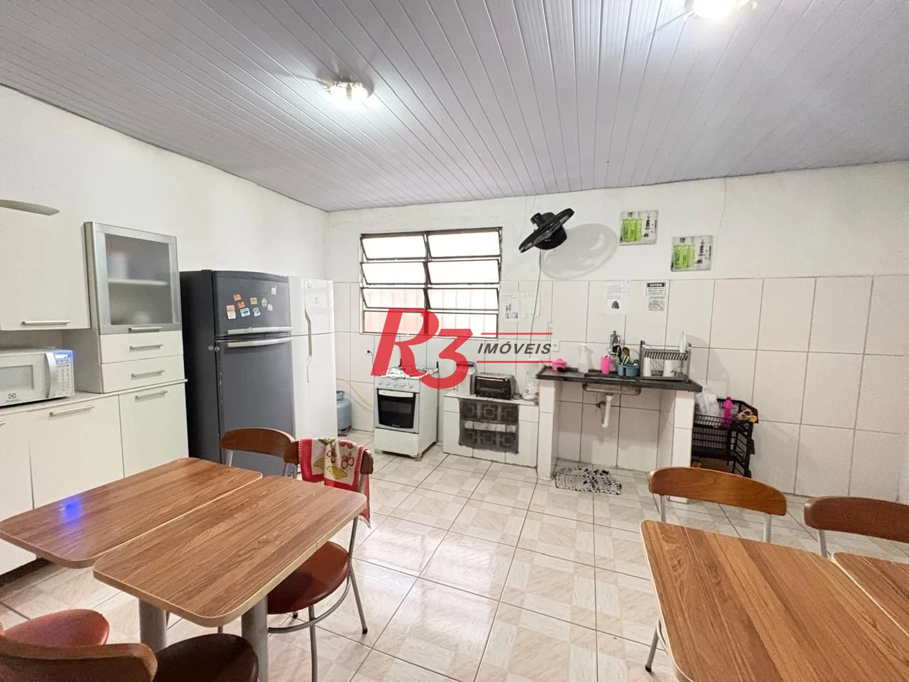 Casa com 9 dormitórios à venda, 287 m² por R$ 645.000,00 - Encruzilhada - Santos/SP