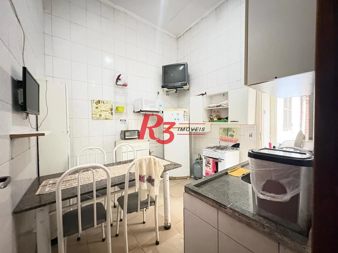 Casa com 9 dormitórios à venda, 287 m² por R$ 645.000,00 - Encruzilhada - Santos/SP