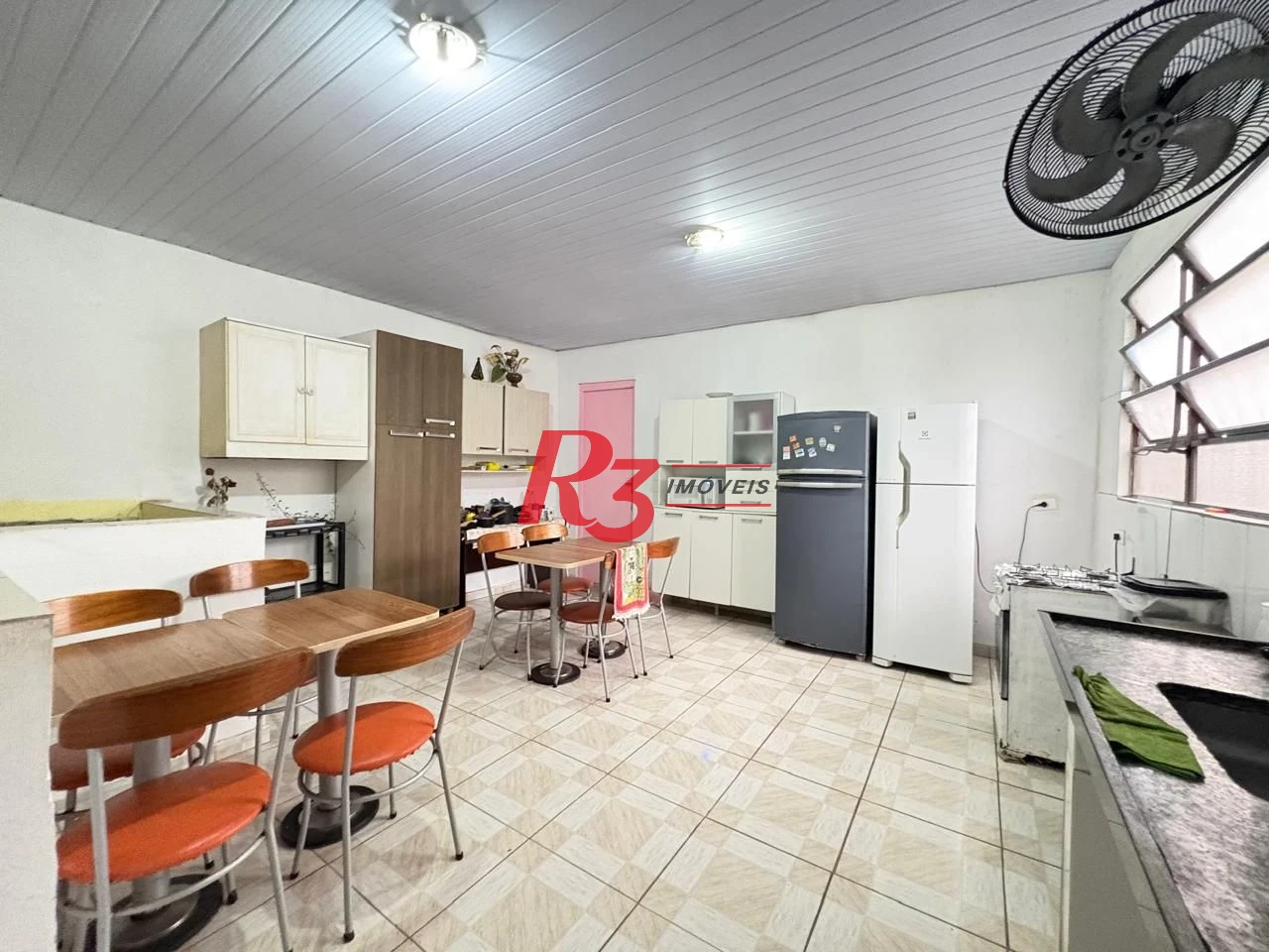 Casa com 9 dormitórios à venda, 287 m² por R$ 645.000,00 - Encruzilhada - Santos/SP