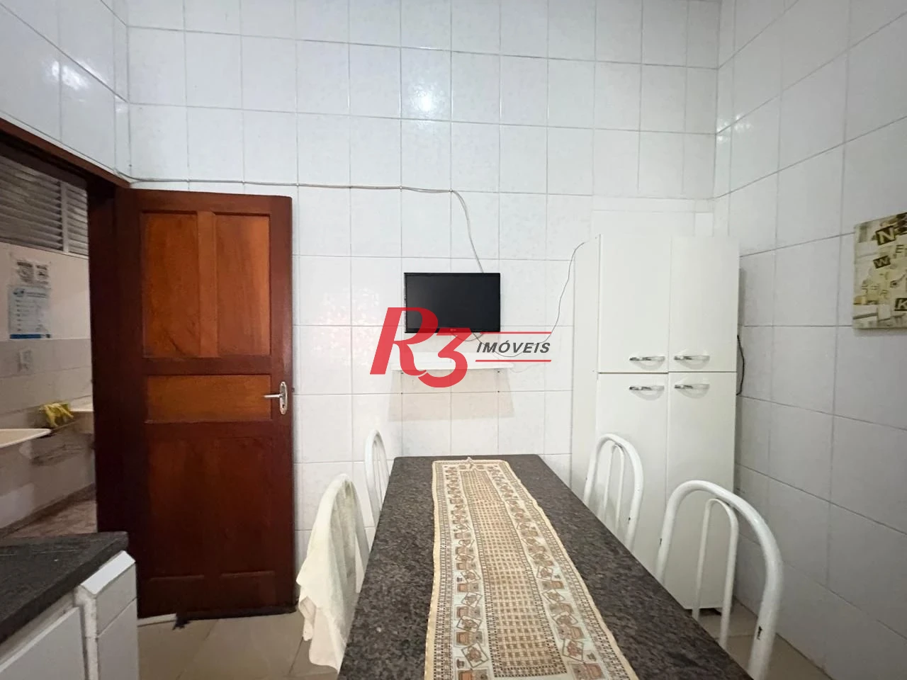 Casa com 9 dormitórios à venda, 287 m² por R$ 645.000,00 - Encruzilhada - Santos/SP