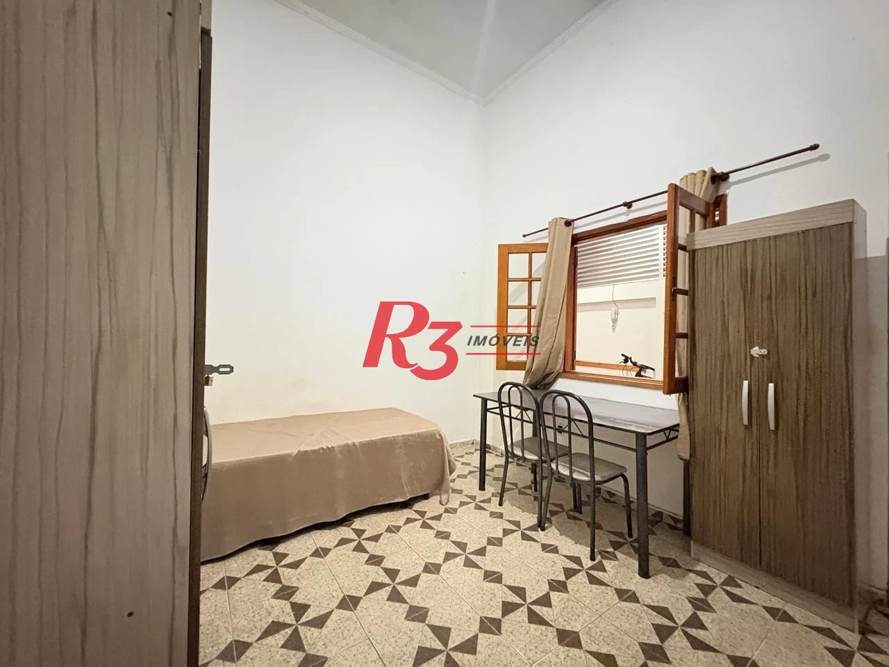 Casa com 9 dormitórios à venda, 287 m² por R$ 645.000,00 - Encruzilhada - Santos/SP