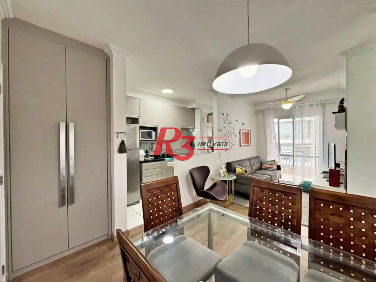 Apartamento com 2 dormitórios à venda, 64 m² por R$ 600.000,00 - Marapé - Santos/SP