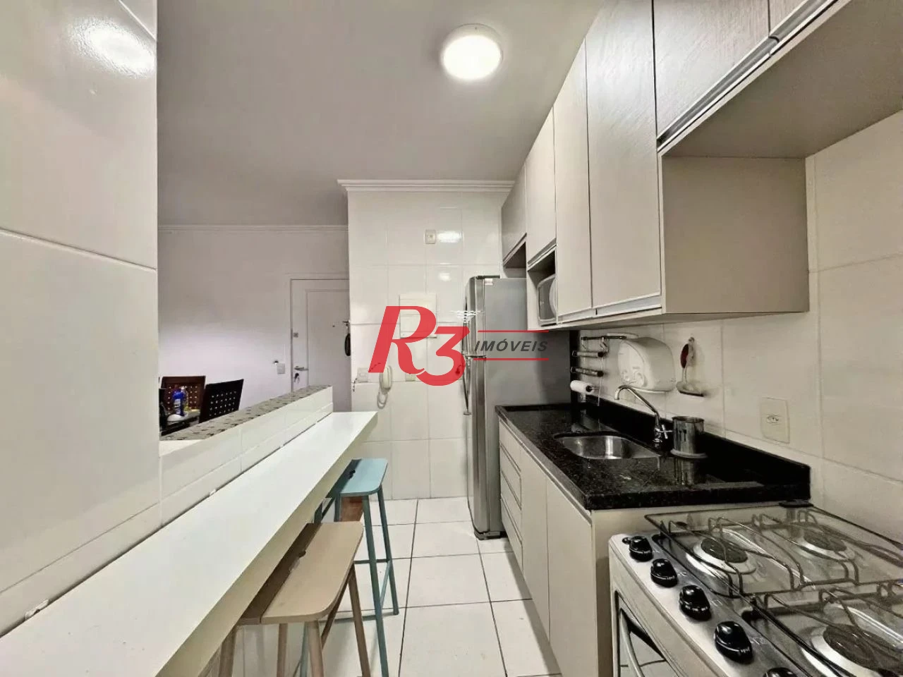 Apartamento com 2 dormitórios à venda, 64 m² por R$ 600.000,00 - Marapé - Santos/SP