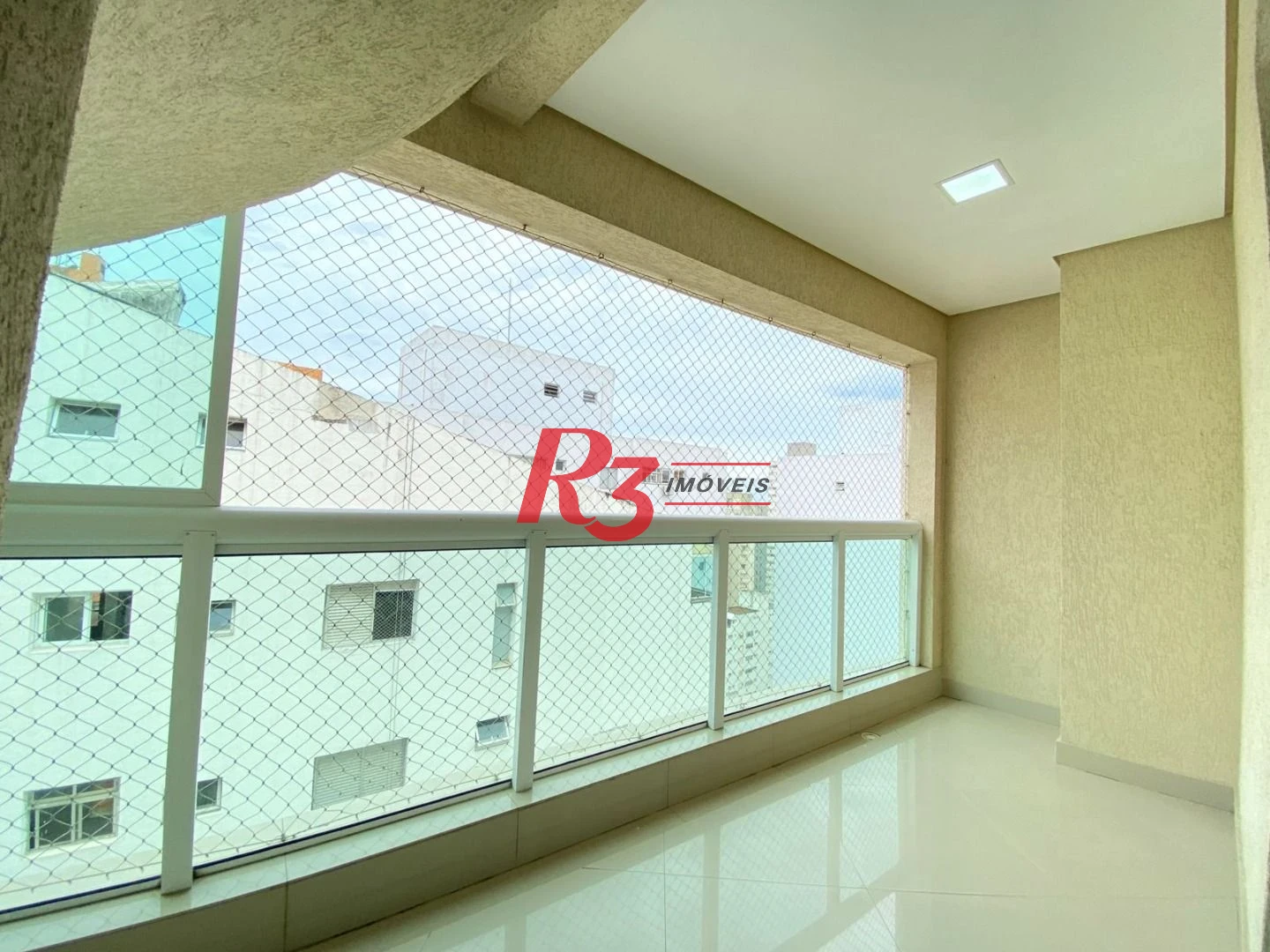 Apartamento Duplex com 2 dormitórios à venda, 151 m² por R$ 852.000,00 - Pitangueiras - Guarujá/SP