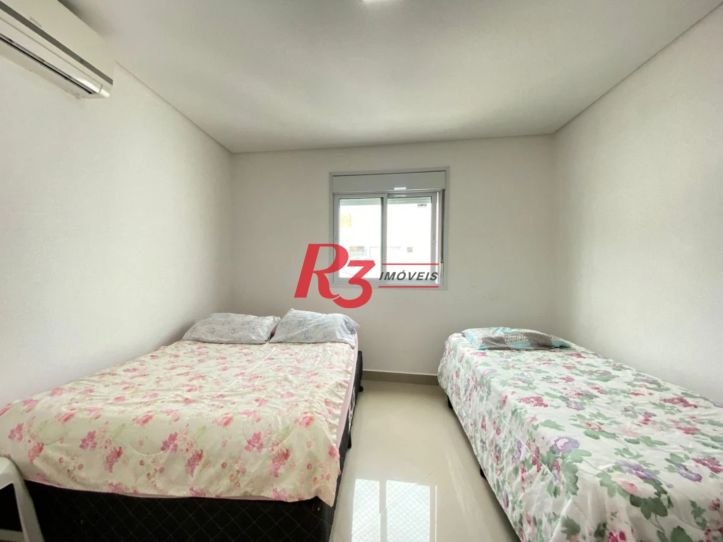 Apartamento Duplex com 2 dormitórios à venda, 151 m² por R$ 852.000,00 - Pitangueiras - Guarujá/SP
