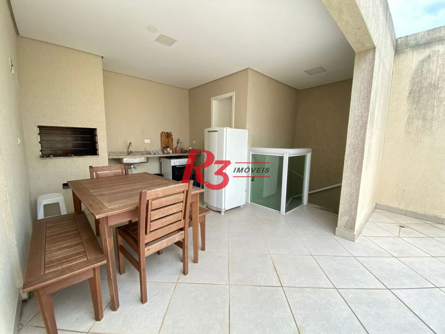 Apartamento Duplex com 2 dormitórios à venda, 151 m² por R$ 852.000,00 - Pitangueiras - Guarujá/SP