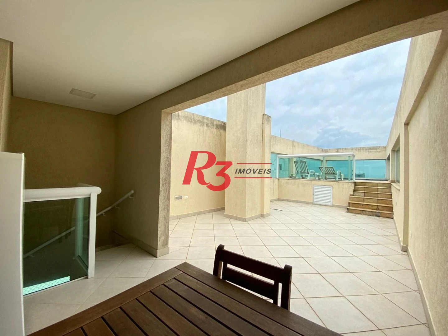 Apartamento Duplex com 2 dormitórios à venda, 151 m² por R$ 852.000,00 - Pitangueiras - Guarujá/SP