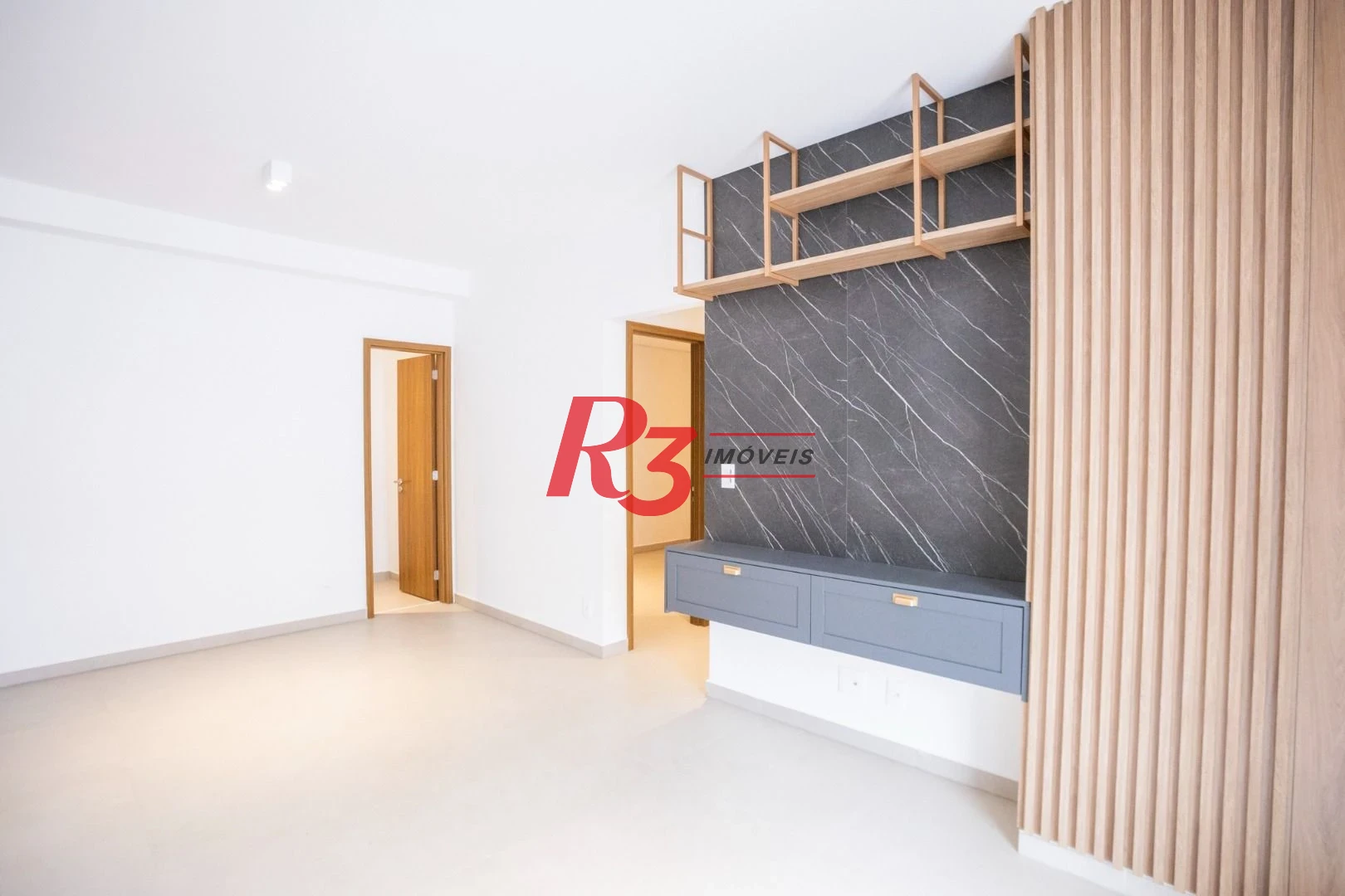Apartamento com 2 dormitórios à venda, 74 m² por R$ 1.065.000,00 - Boqueirão - Santos/SP