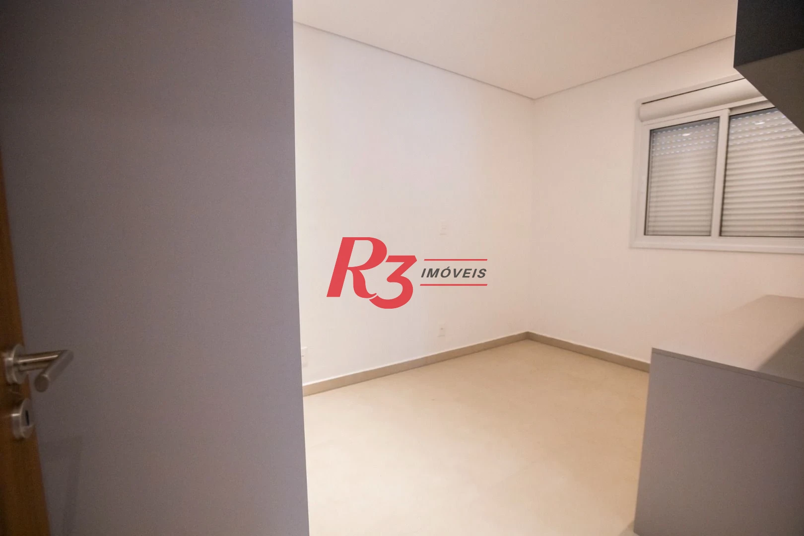 Apartamento com 2 dormitórios à venda, 74 m² por R$ 1.065.000,00 - Boqueirão - Santos/SP