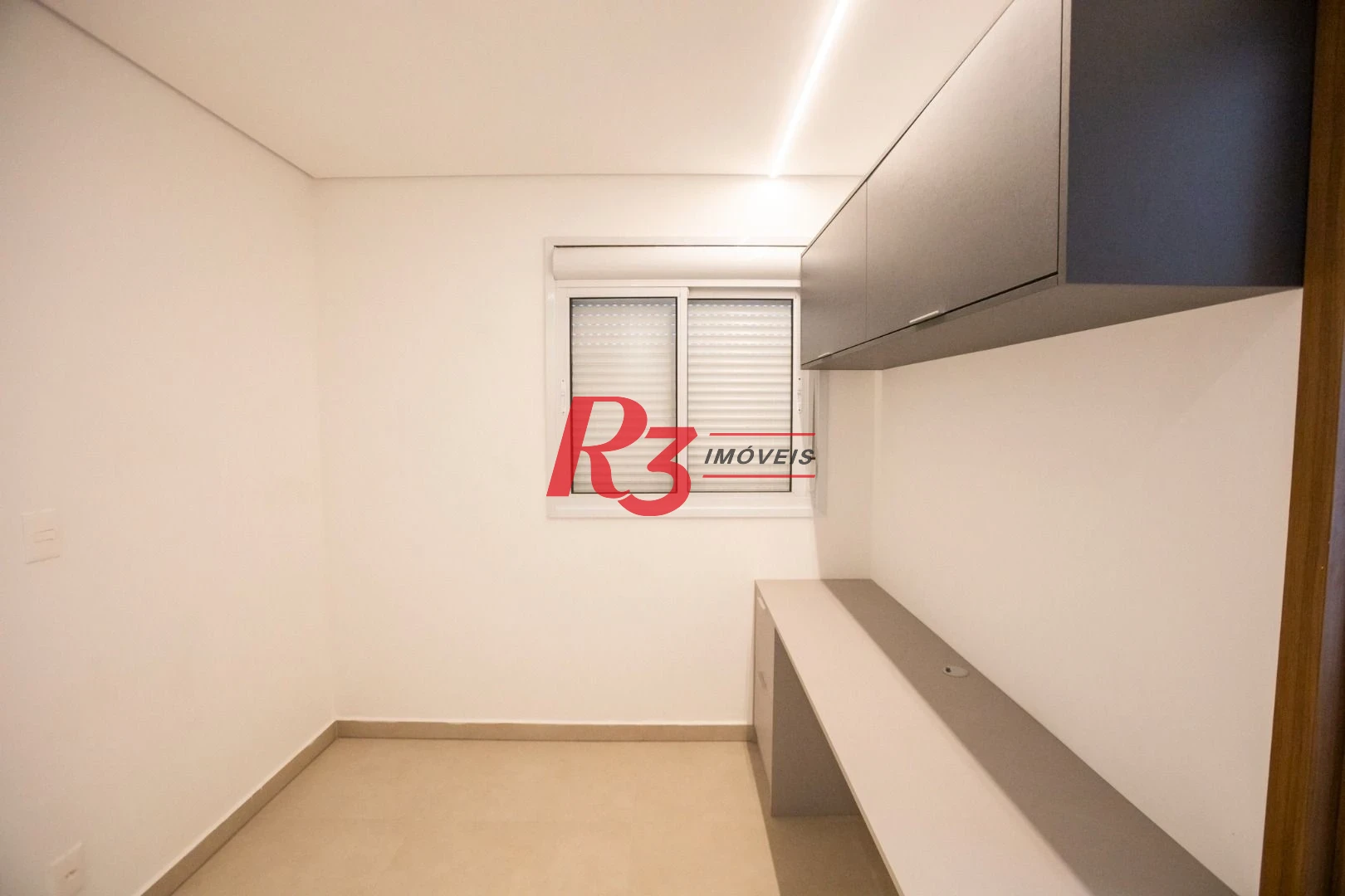 Apartamento com 2 dormitórios à venda, 74 m² por R$ 1.065.000,00 - Boqueirão - Santos/SP