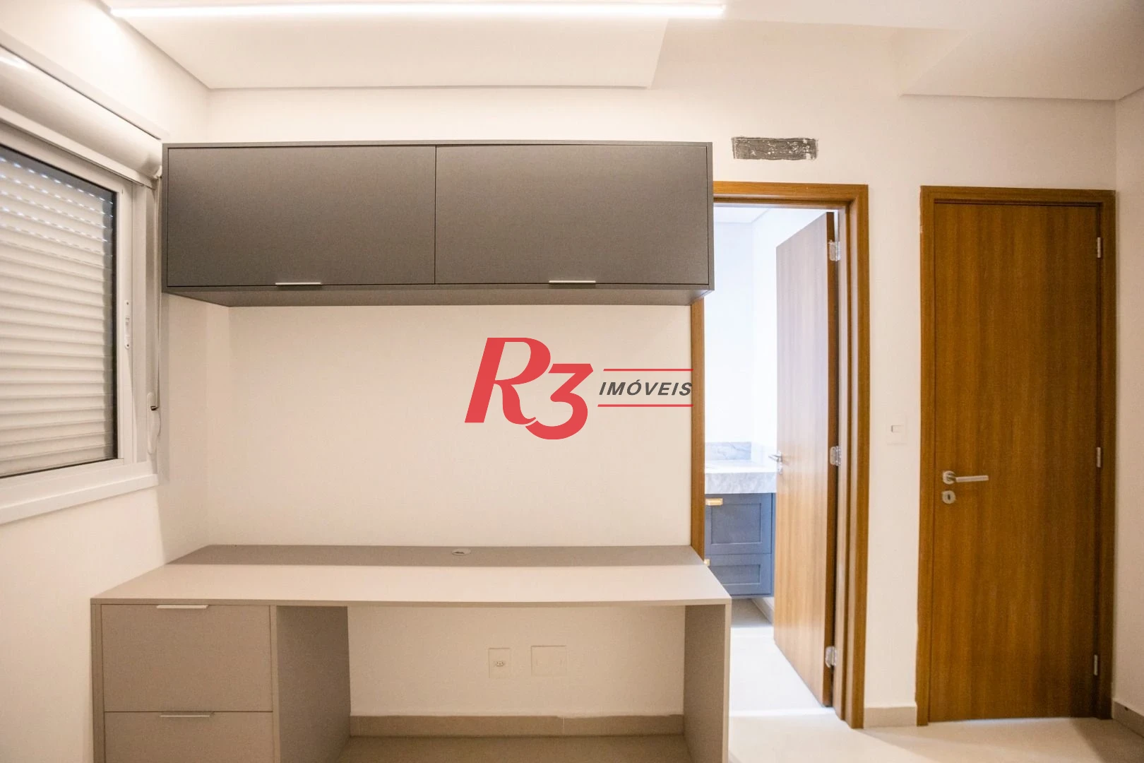 Apartamento com 2 dormitórios à venda, 74 m² por R$ 1.065.000,00 - Boqueirão - Santos/SP