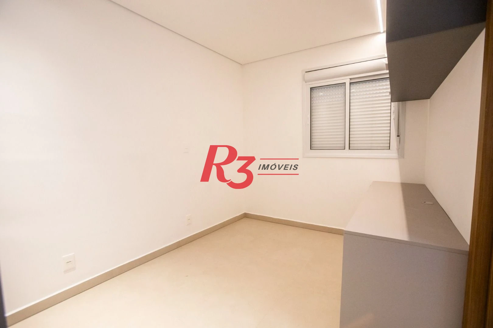 Apartamento com 2 dormitórios à venda, 74 m² por R$ 1.065.000,00 - Boqueirão - Santos/SP