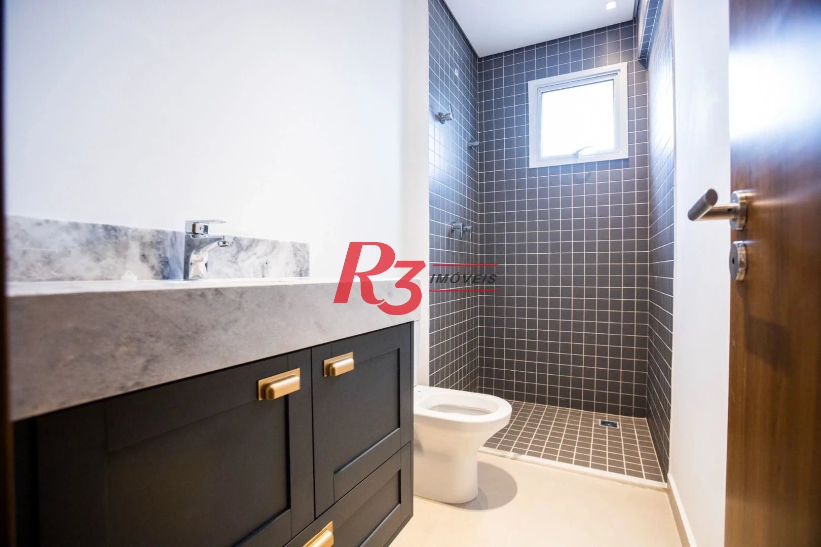 Apartamento com 2 dormitórios à venda, 74 m² por R$ 1.065.000,00 - Boqueirão - Santos/SP