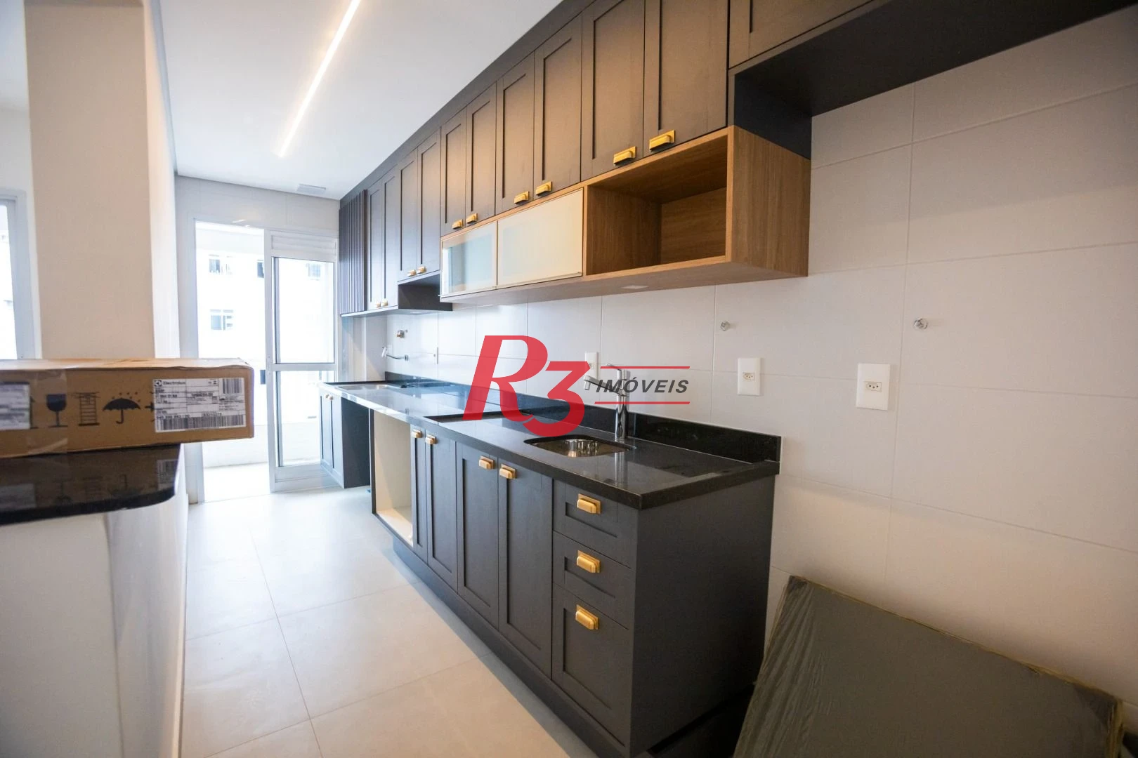Apartamento com 2 dormitórios à venda, 74 m² por R$ 1.065.000,00 - Boqueirão - Santos/SP