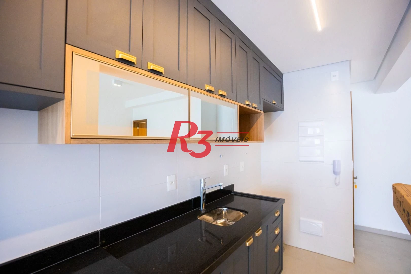 Apartamento com 2 dormitórios à venda, 74 m² por R$ 1.065.000,00 - Boqueirão - Santos/SP