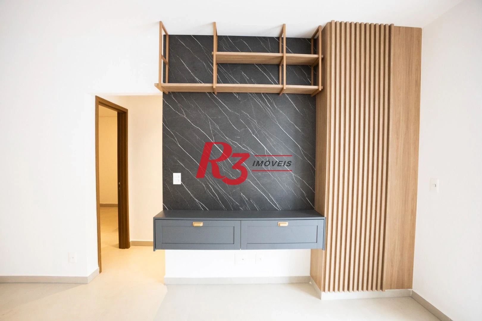 Apartamento com 2 dormitórios à venda, 74 m² por R$ 1.065.000,00 - Boqueirão - Santos/SP