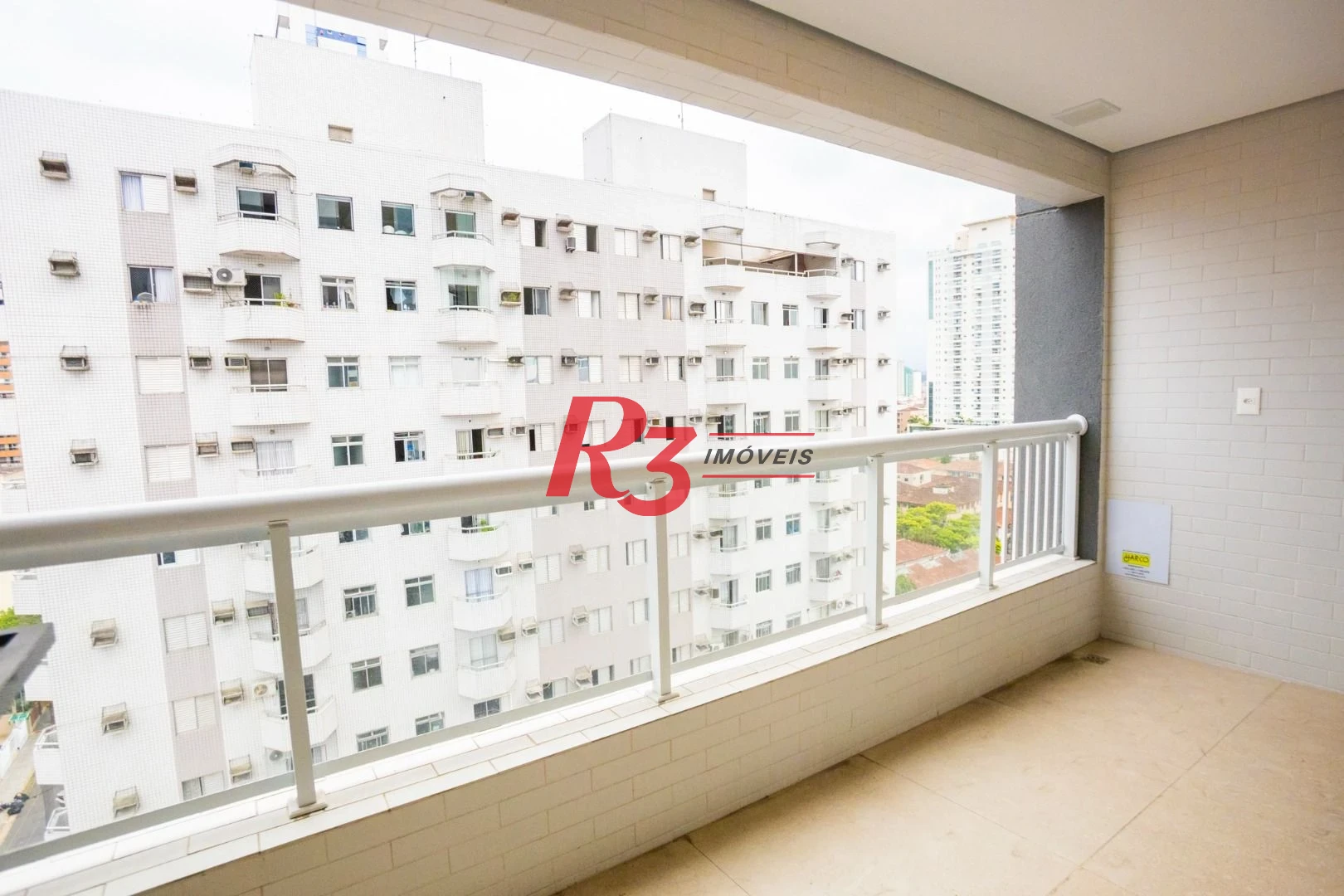 Apartamento com 2 dormitórios à venda, 74 m² por R$ 1.065.000,00 - Boqueirão - Santos/SP