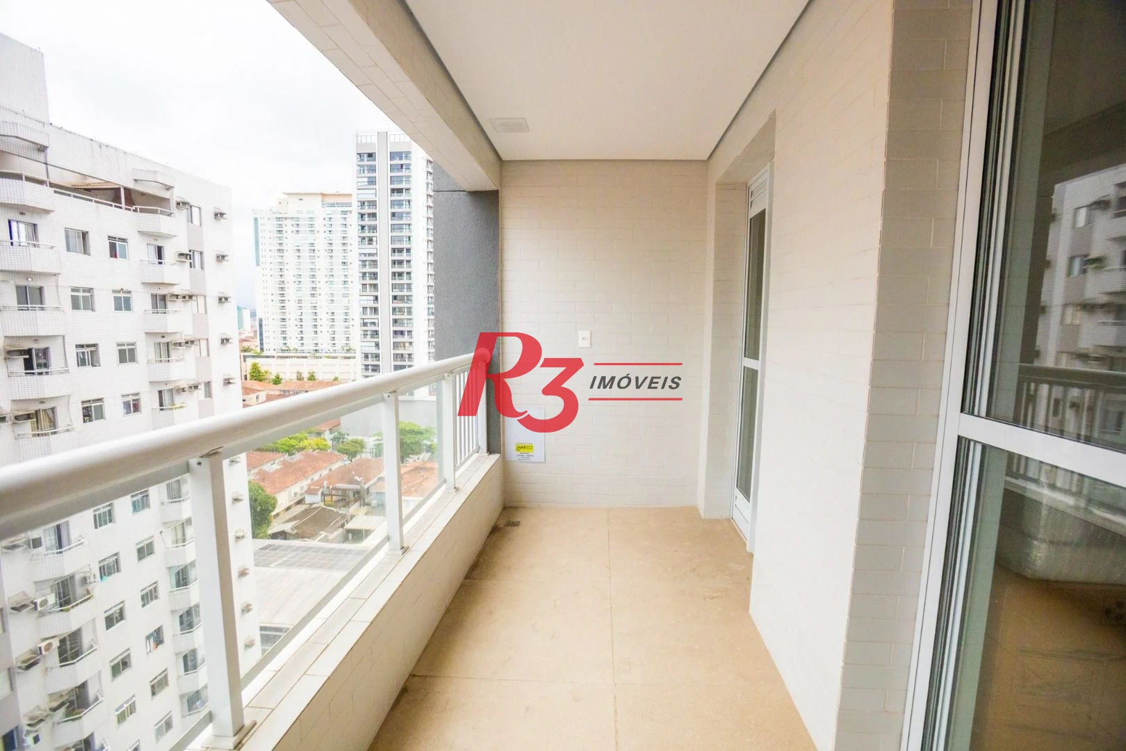 Apartamento com 2 dormitórios à venda, 74 m² por R$ 1.065.000,00 - Boqueirão - Santos/SP